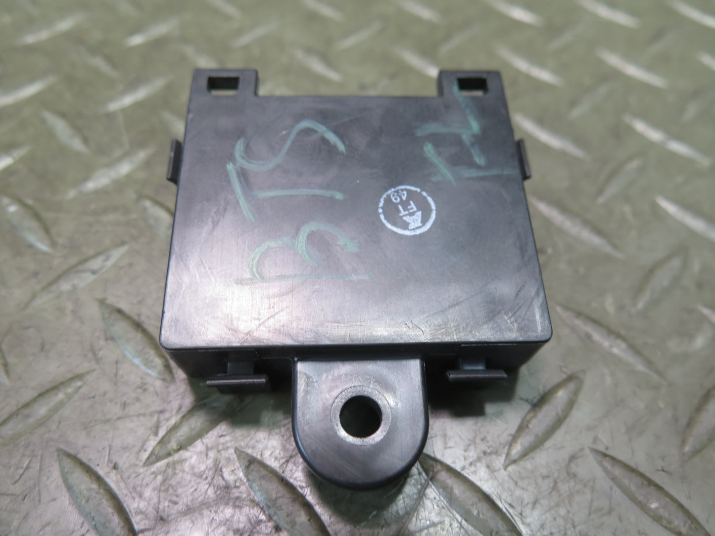 2016-2019 Tesla Model S 75D Front Left Side Door Handle Control Module Unit