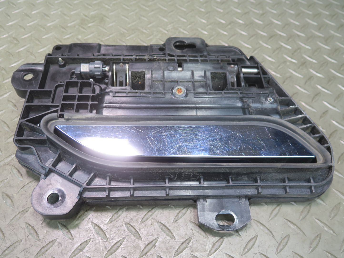 2016-2019 Tesla Model S 75D Rear Right Side Door Exterior Handle Assembly