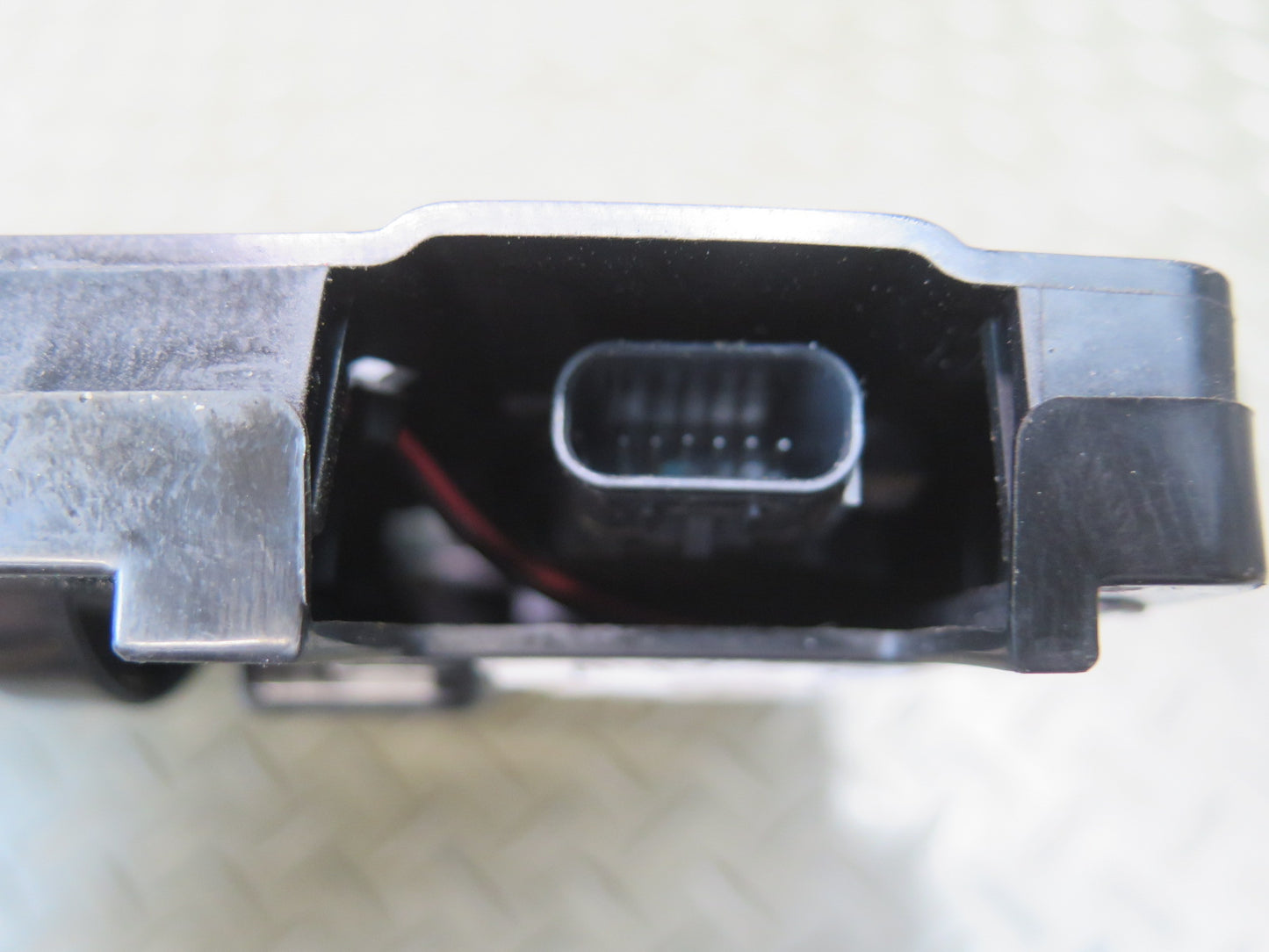 2016-2019 Tesla Model S 75D Rear Right Side Door Exterior Handle Assembly