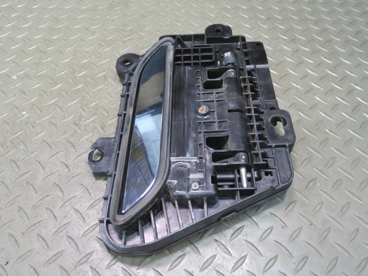 2016-2019 Tesla Model S 75D Rear Right Side Door Exterior Handle Assembly