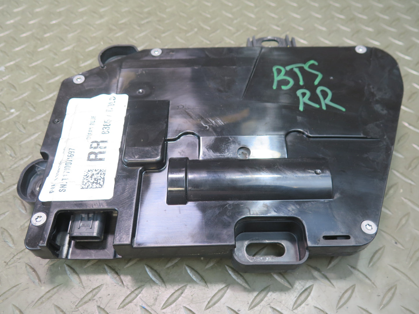 2016-2019 Tesla Model S 75D Rear Right Side Door Exterior Handle Assembly