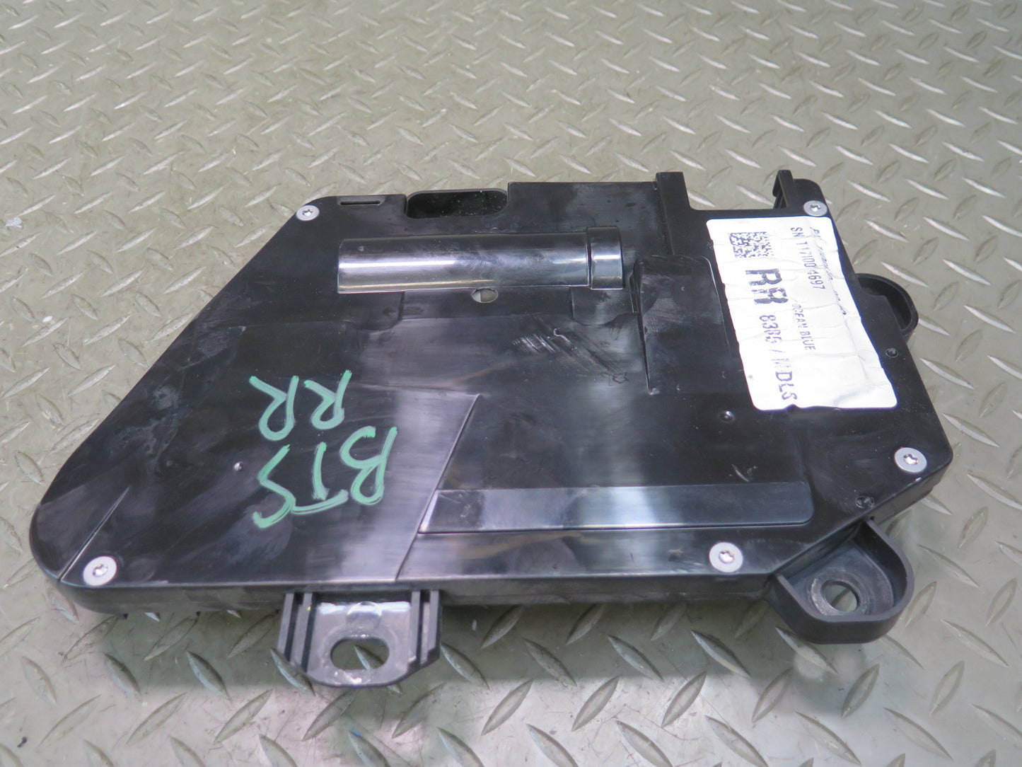 2016-2019 Tesla Model S 75D Rear Right Side Door Exterior Handle Assembly