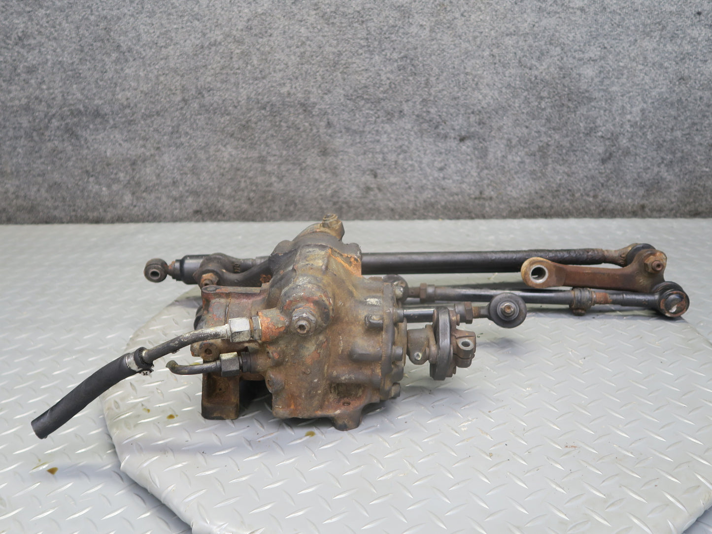 90-93 Mercedes W124 300E Power Steering Gearbox w Steering Linkage Tie Rods OEM