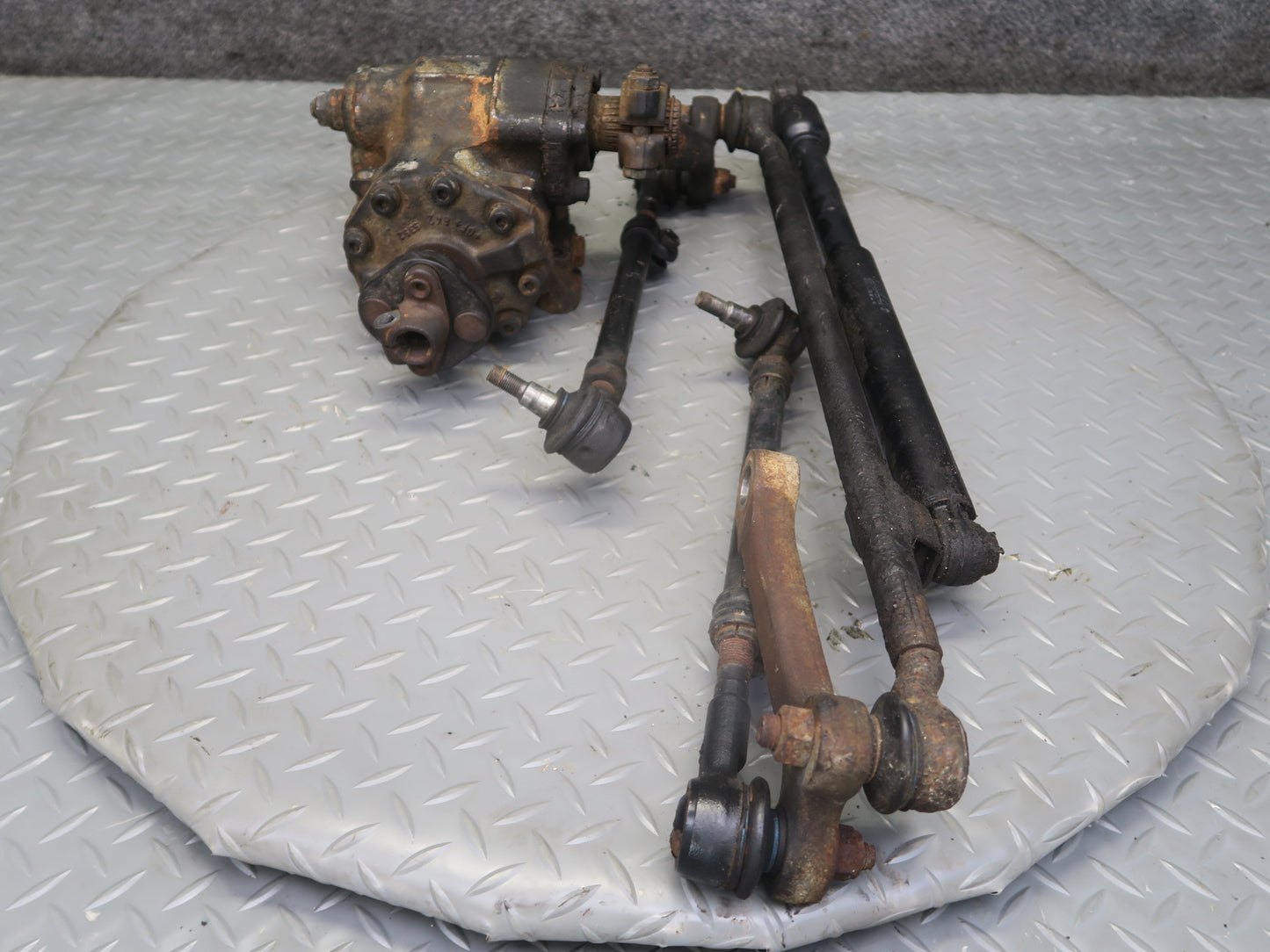90-93 Mercedes W124 300E Power Steering Gearbox w Steering Linkage Tie Rods OEM