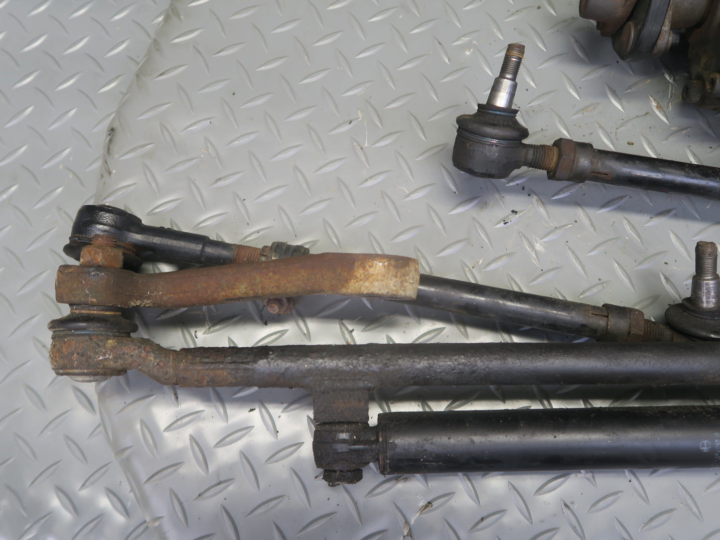 90-93 Mercedes W124 300E Power Steering Gearbox w Steering Linkage Tie Rods OEM