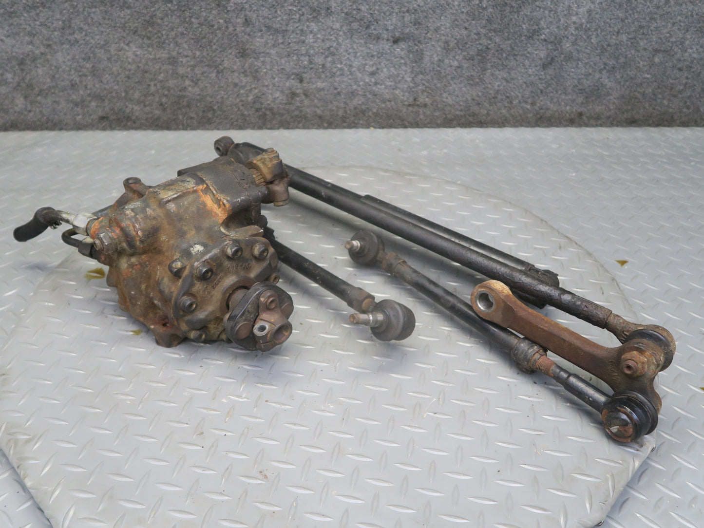 90-93 Mercedes W124 300E Power Steering Gearbox w Steering Linkage Tie Rods OEM