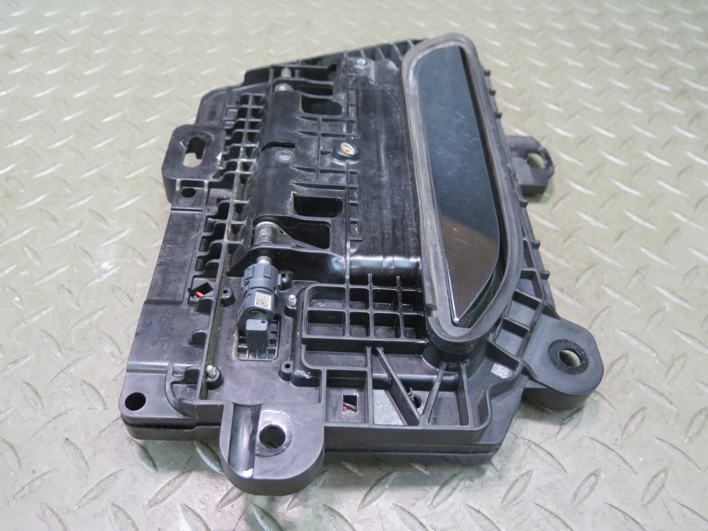 2016-2019 Tesla Model S 75D Front Right Side Door Exterior Handle Assembly