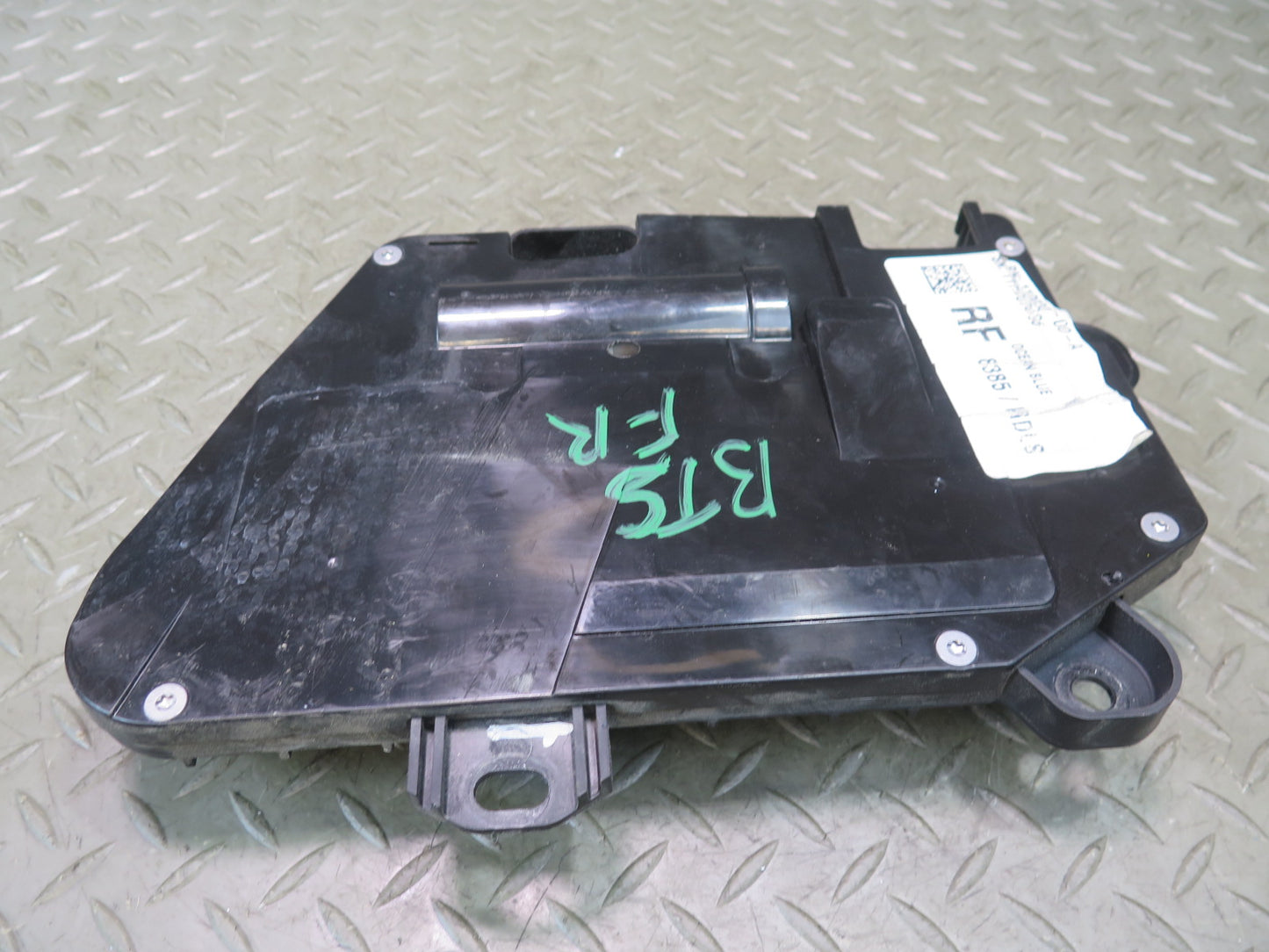2016-2019 Tesla Model S 75D Front Right Side Door Exterior Handle Assembly