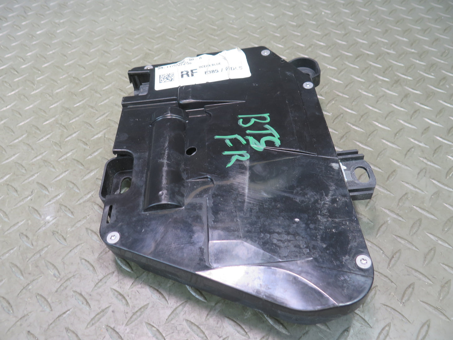 2016-2019 Tesla Model S 75D Front Right Side Door Exterior Handle Assembly