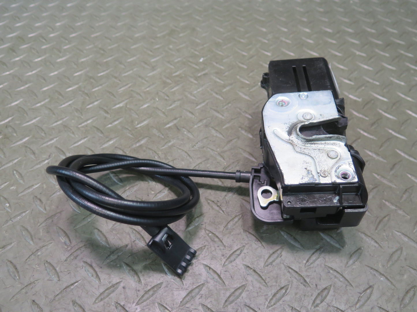 2016-2019 Tesla Model S 75D Rear Left Driver Side Door Lock Latch Actuator