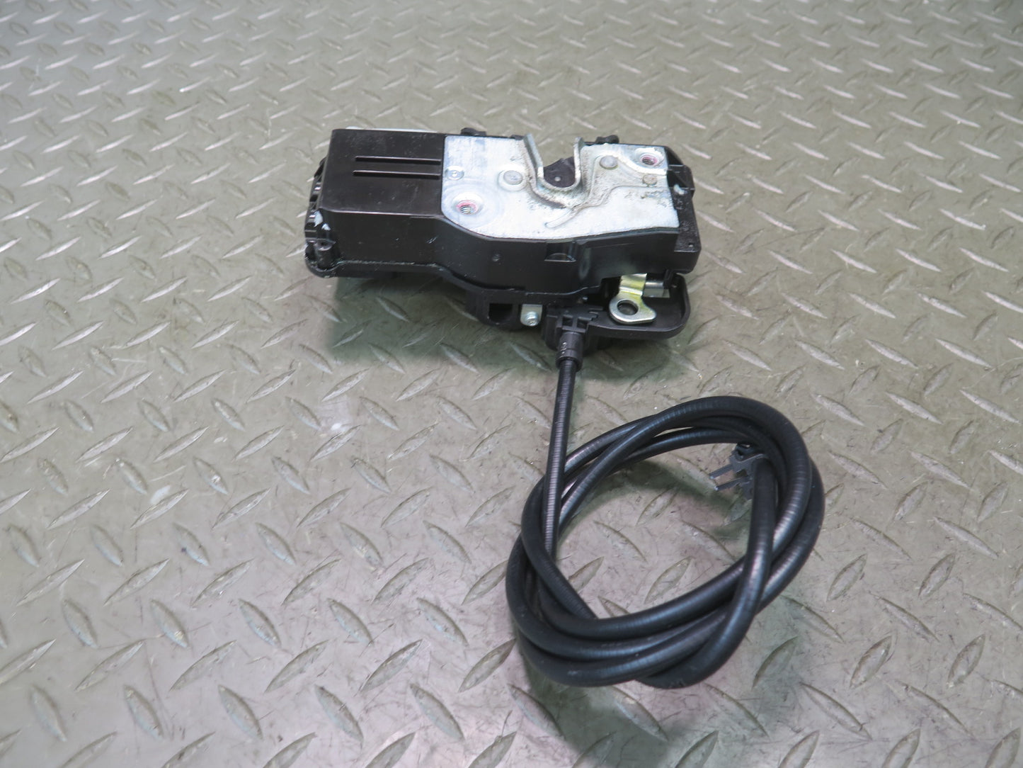 2016-2019 Tesla Model S 75D Rear Left Driver Side Door Lock Latch Actuator