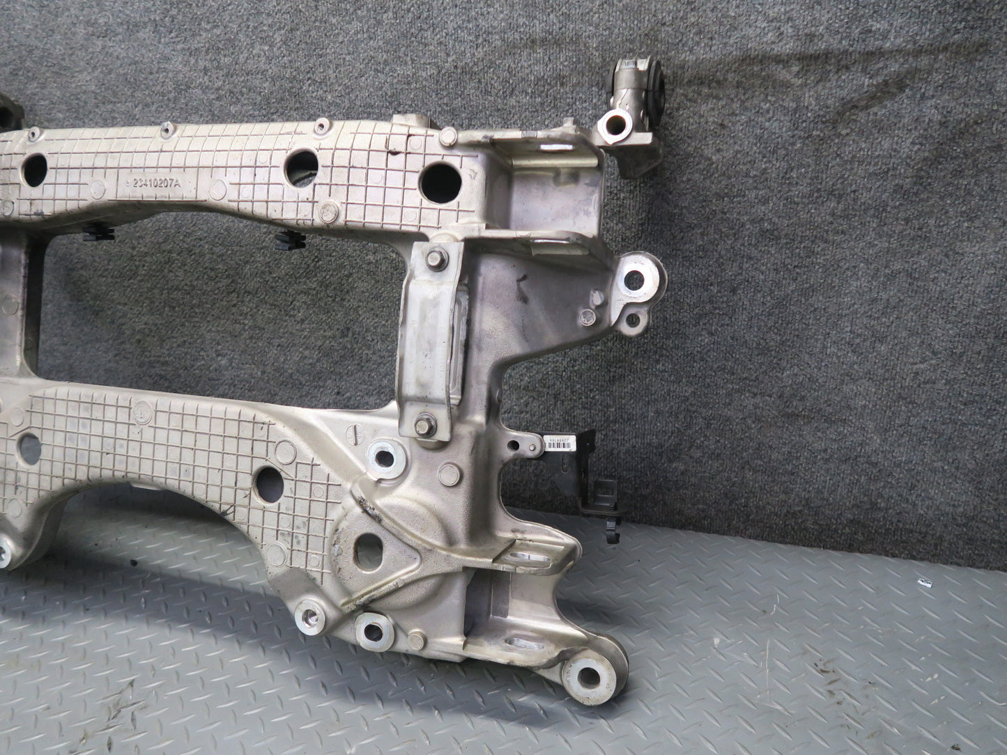 14-19 Chevy Corvette C7 Front Engine Sub Frame Crossmember Carrier Cradle OEM
