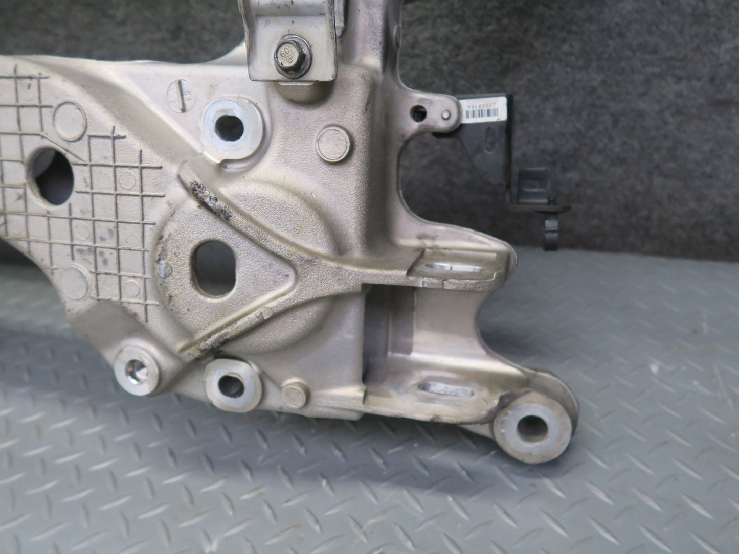14-19 Chevy Corvette C7 Front Engine Sub Frame Crossmember Carrier Cradle OEM