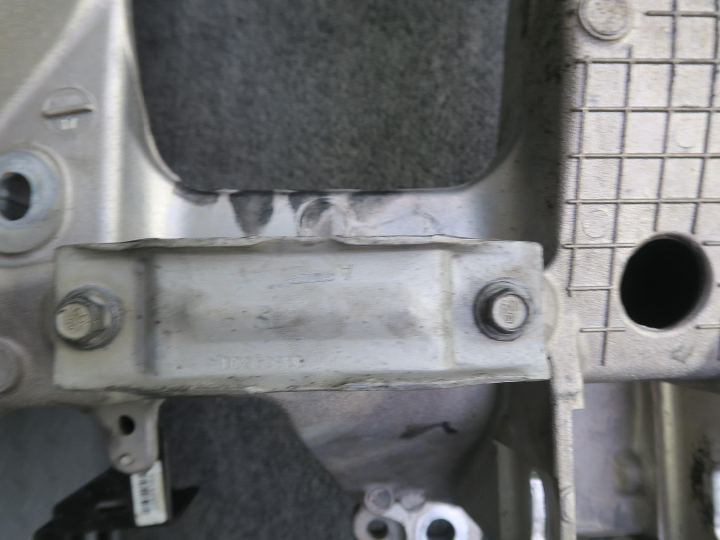 14-19 Chevy Corvette C7 Front Engine Sub Frame Crossmember Carrier Cradle OEM