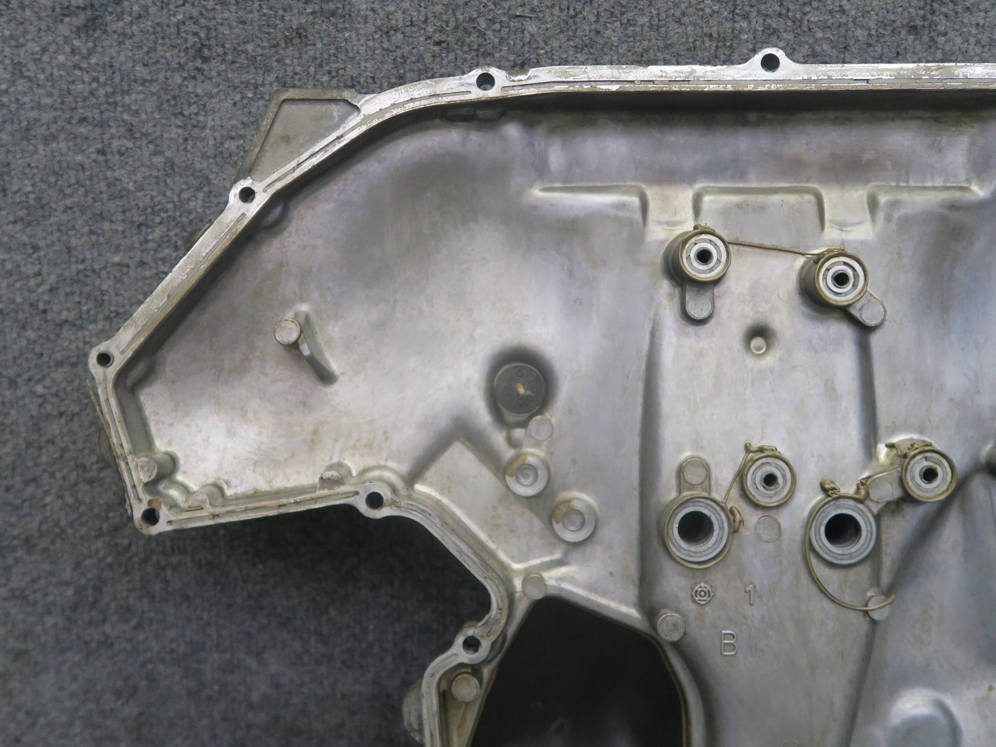 95-97 Nissan Gloria HY33 VQ30DET Turbo Front Outer Engine Timing Belt Cover OEM