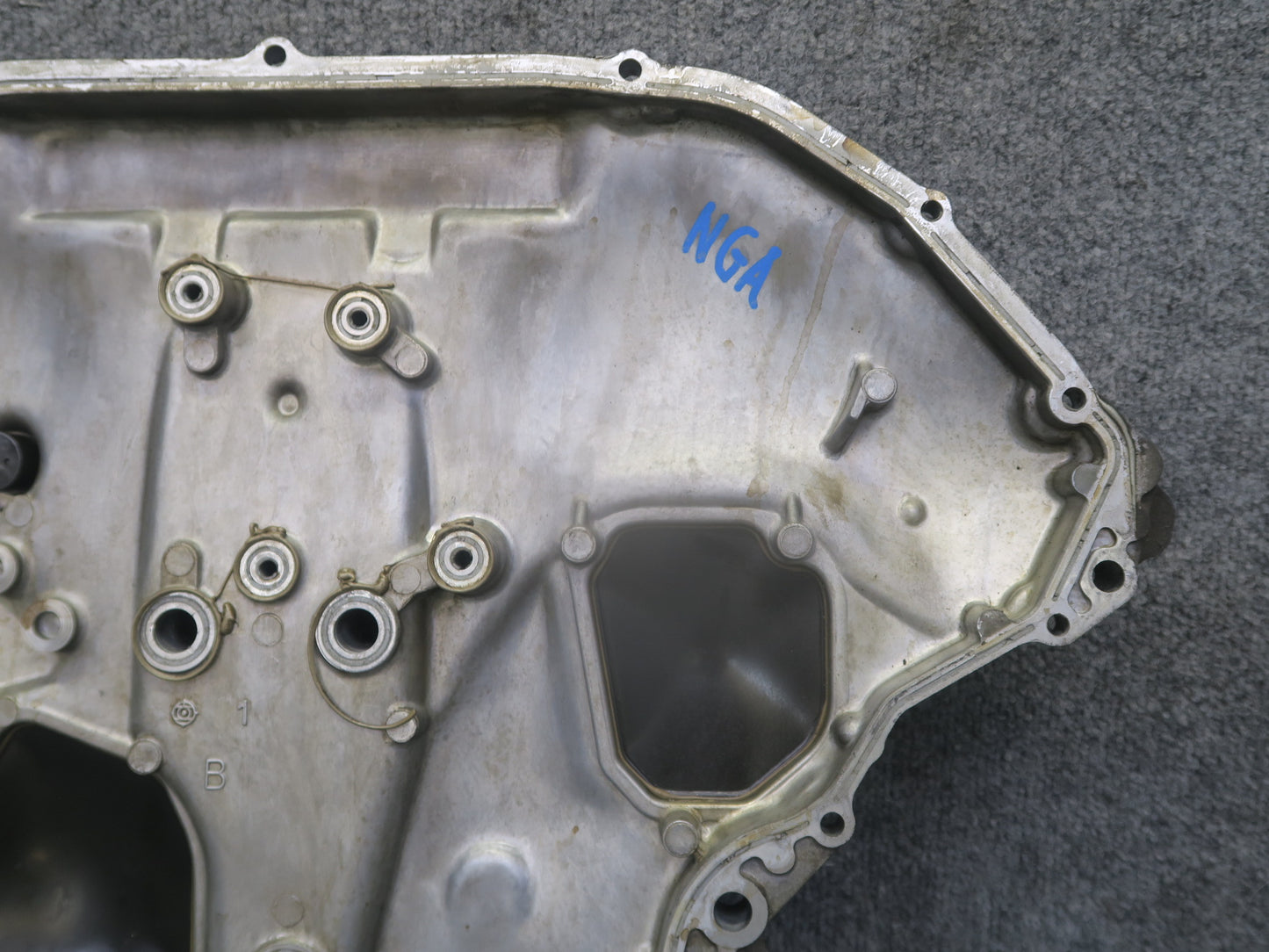 95-97 Nissan Gloria HY33 VQ30DET Turbo Front Outer Engine Timing Belt Cover OEM