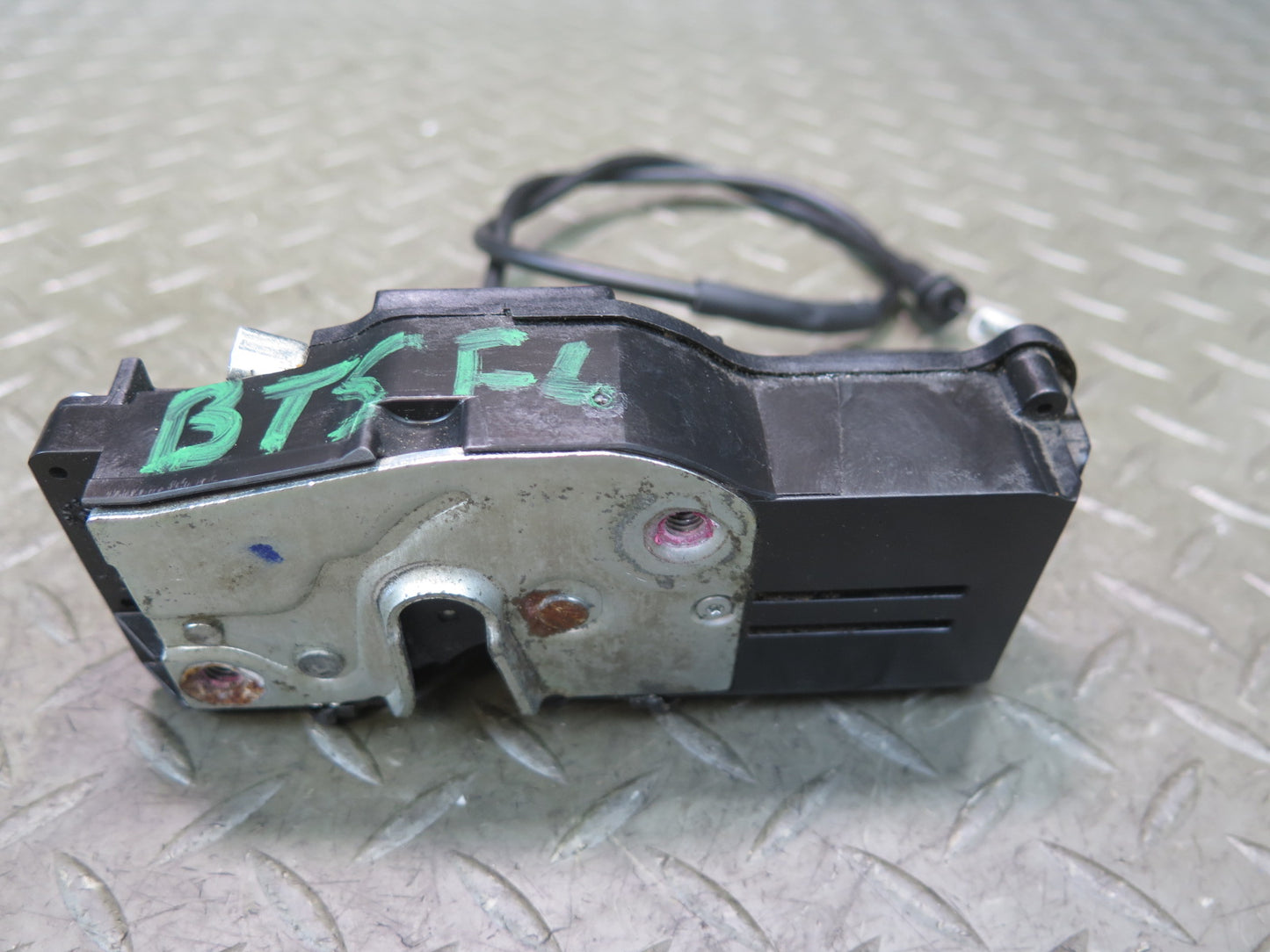 2016-2019 Tesla Model S 75D Front Left Driver Side Door Lock Latch Actuator