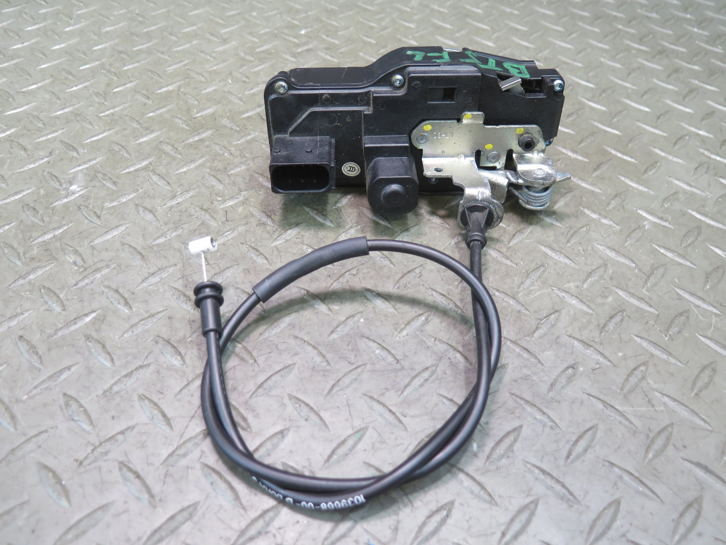 2016-2019 Tesla Model S 75D Front Left Driver Side Door Lock Latch Actuator