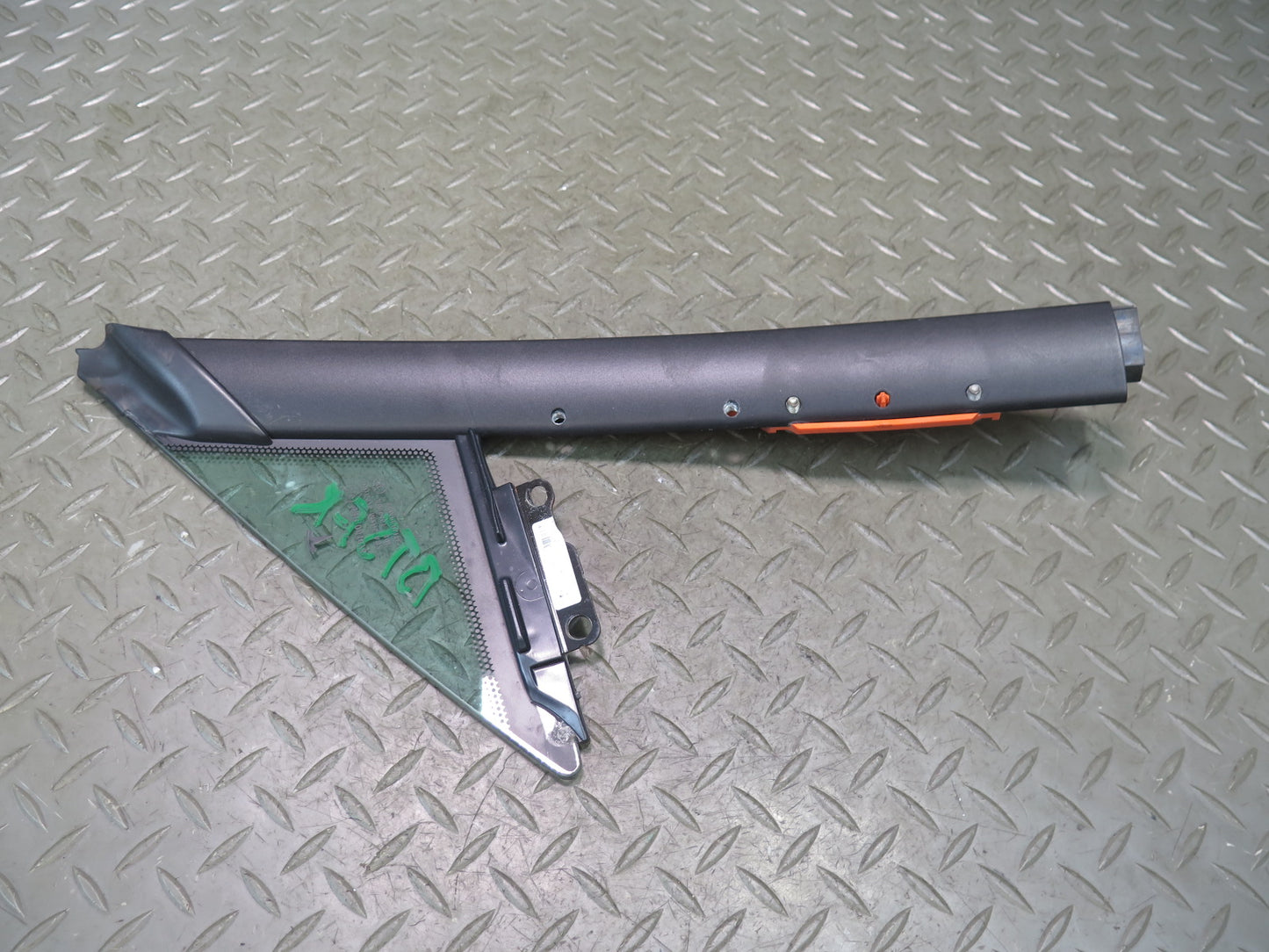 2016-2019 Tesla Model S 75D Front Right Side Door Window Corner Fixed Glass