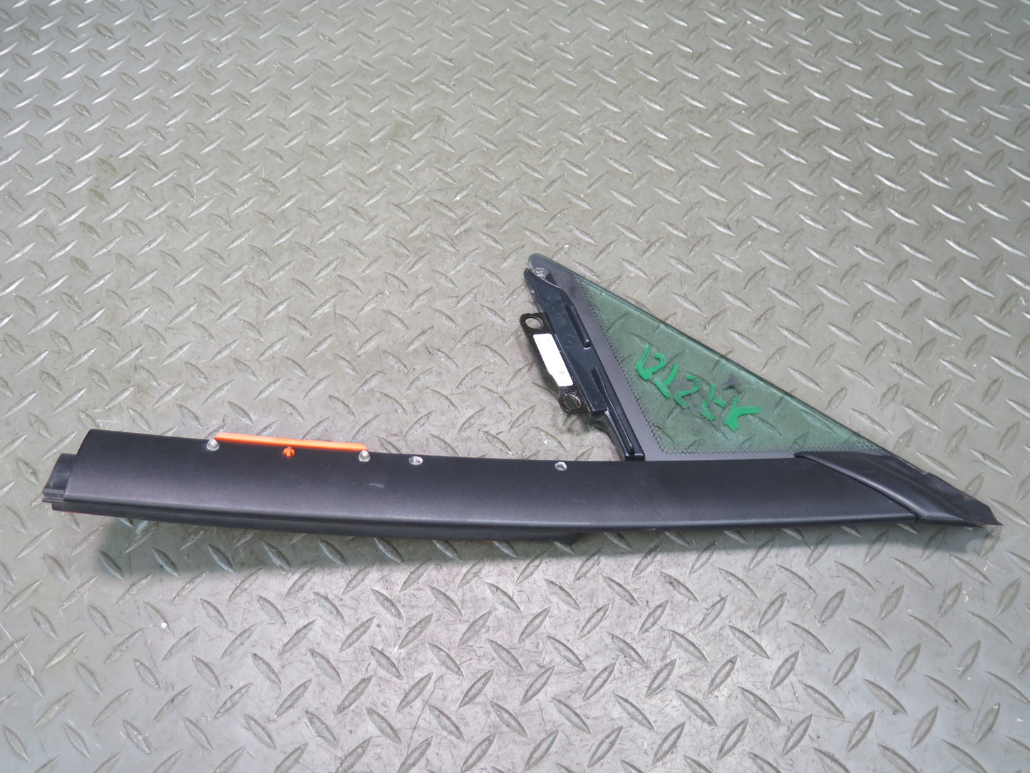 2016-2019 Tesla Model S 75D Front Right Side Door Window Corner Fixed Glass