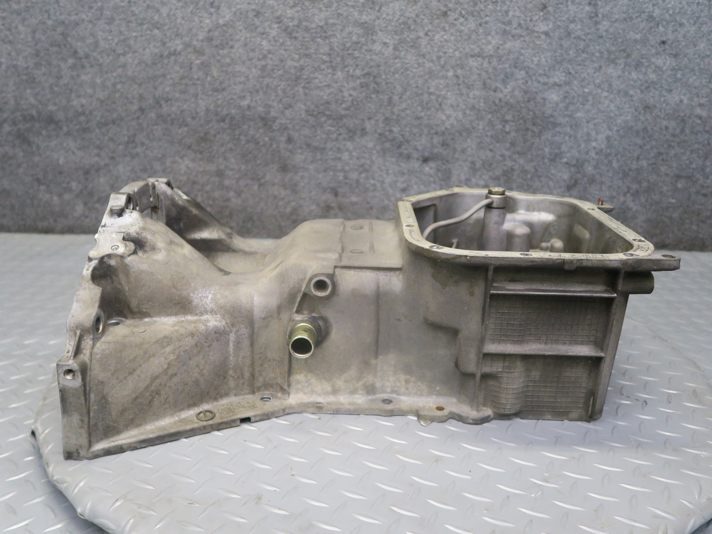 95-97 Nissan Gloria HY33 VQ30DET Turbo Engine Upper Oil Pan 60K Miles OEM