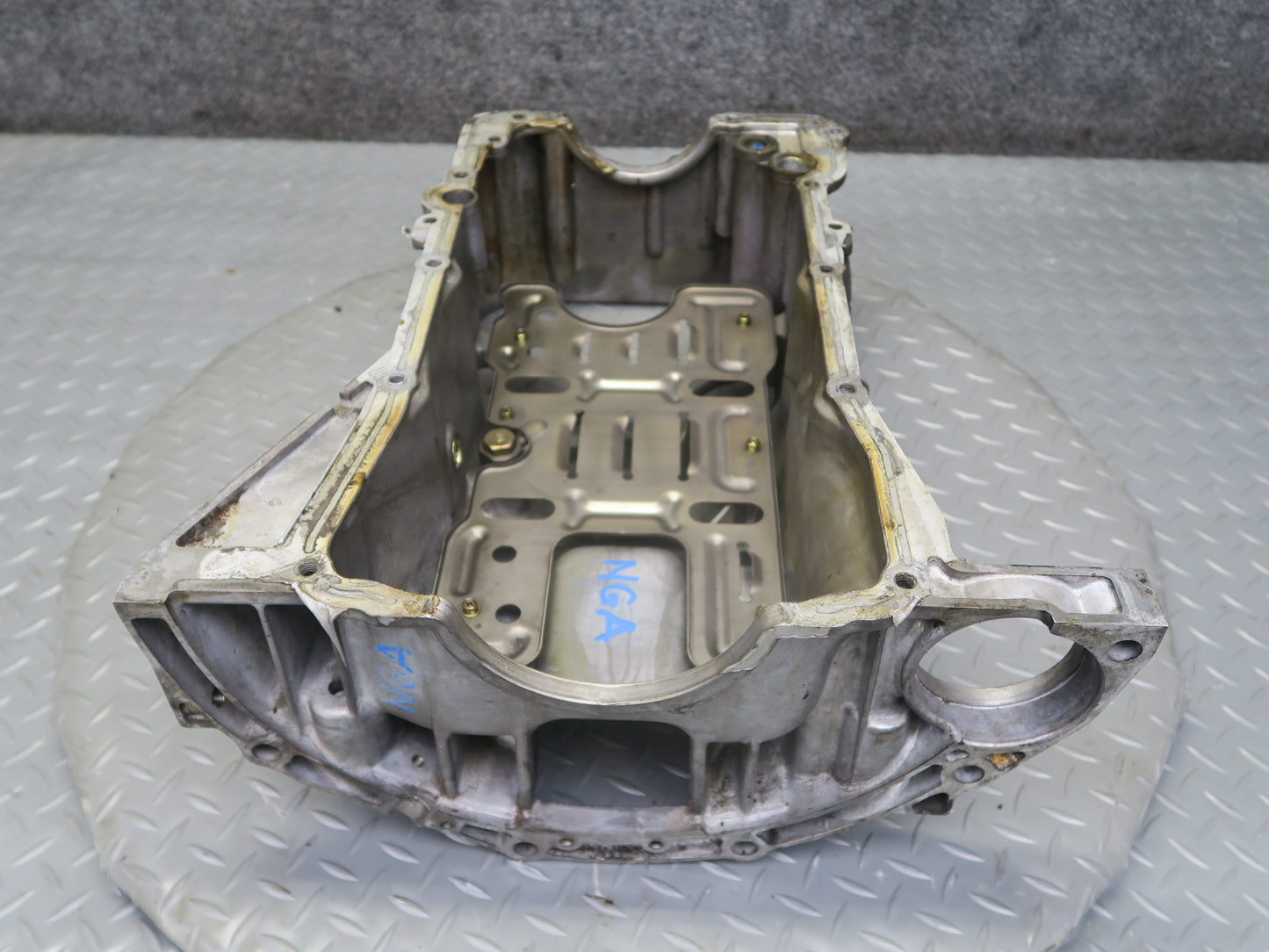 95-97 Nissan Gloria HY33 VQ30DET Turbo Engine Upper Oil Pan 60K Miles OEM