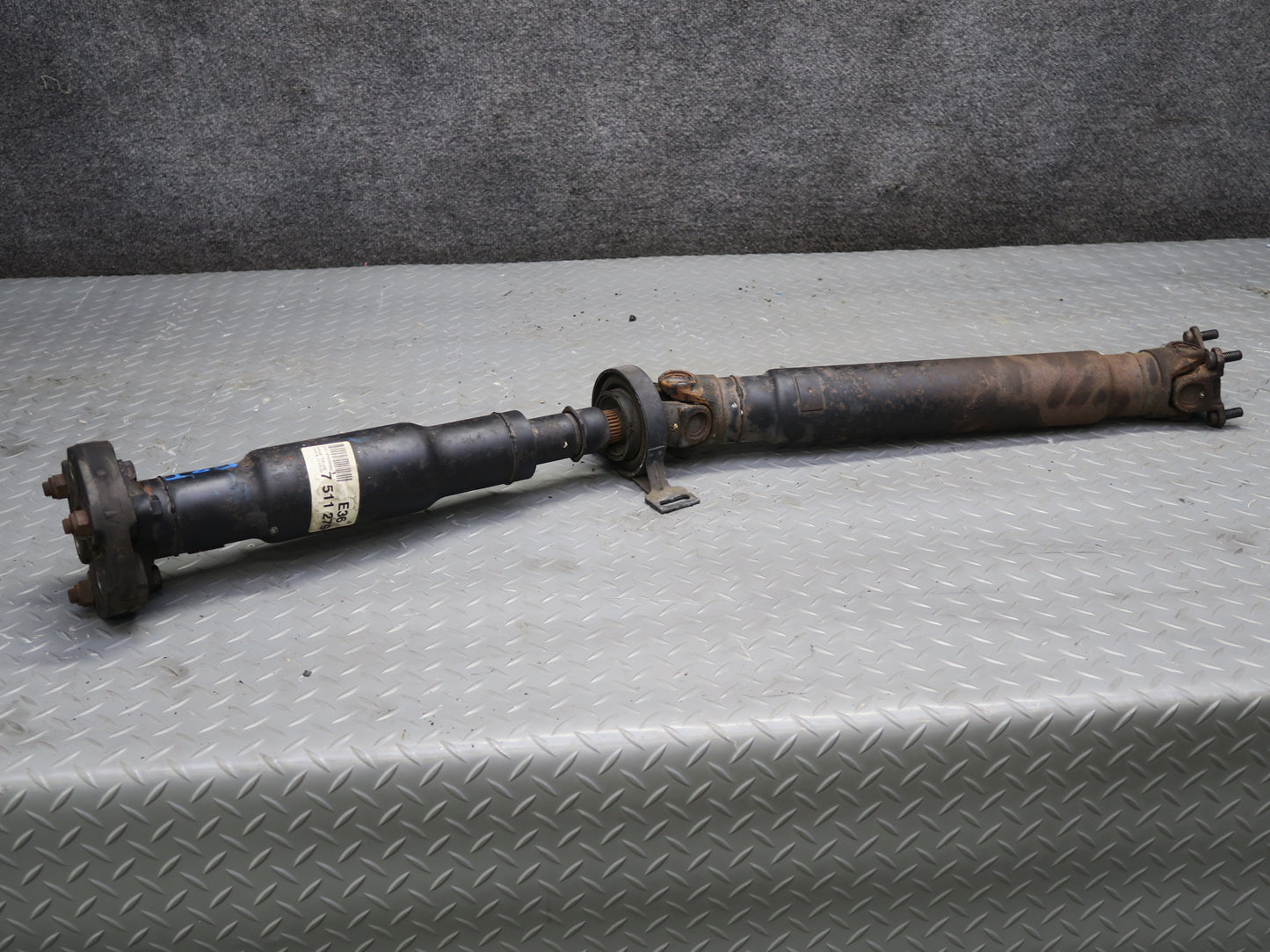 01-02 BMW E36/7 Z3 2.5L 3.0L M54 A/T Rear Driveshaft Drive Shaft 7511279 OEM