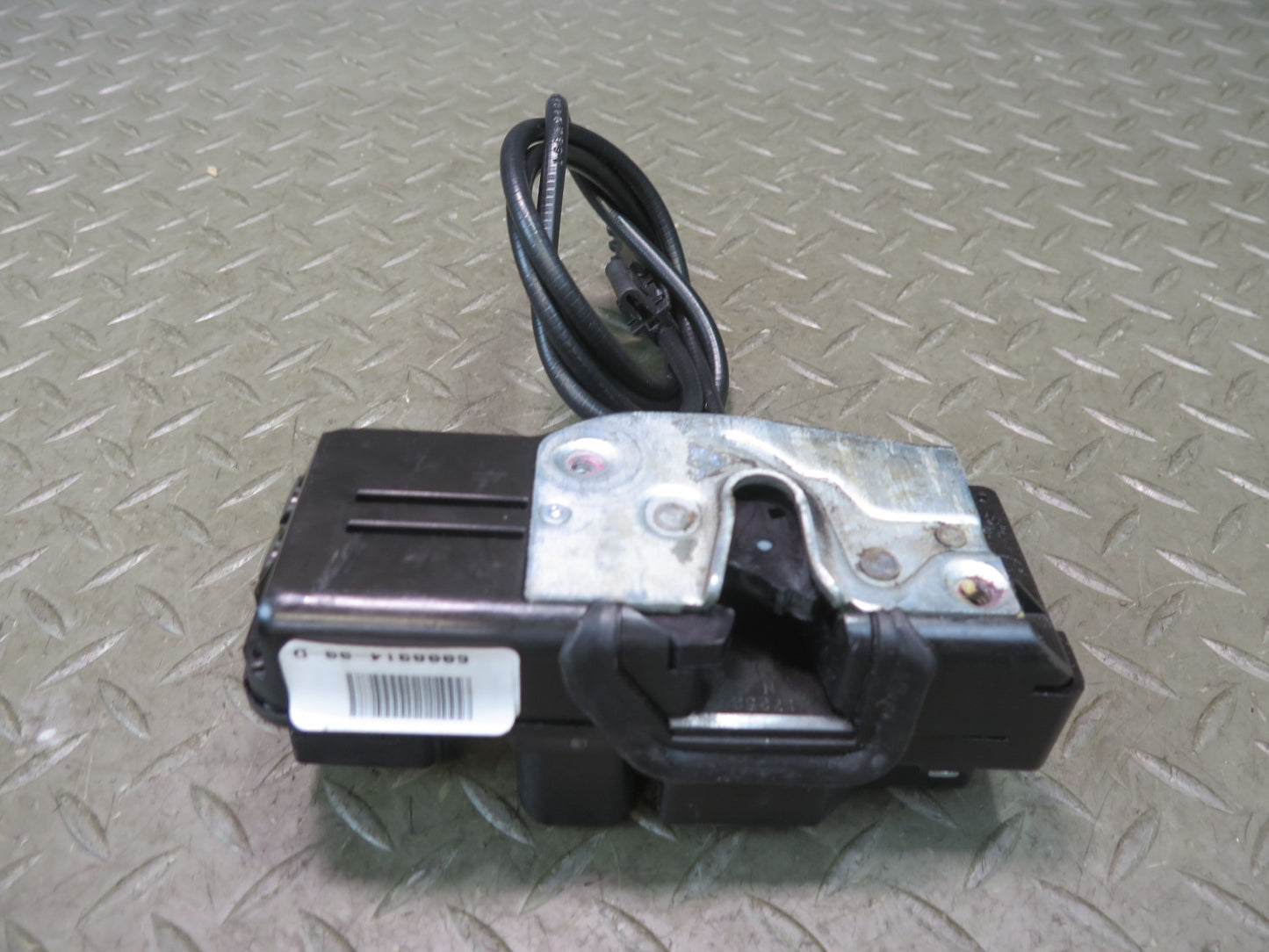 2016-2019 Tesla Model S 75D Rear Right Pass Side Door Lock Latch Actuator