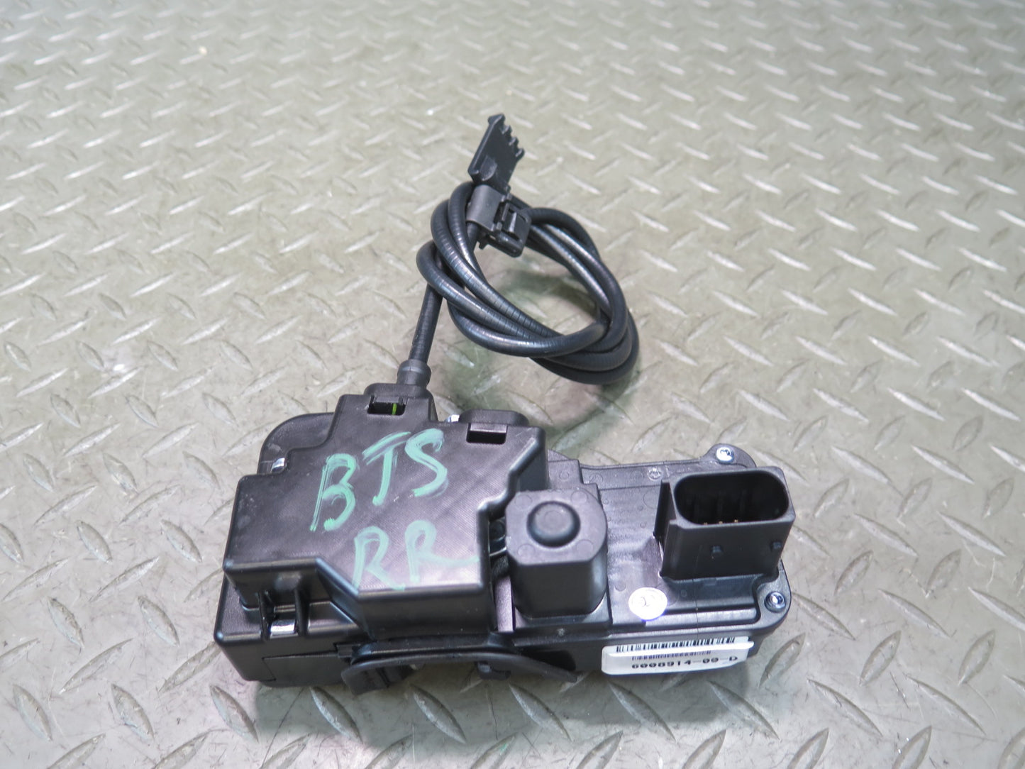 2016-2019 Tesla Model S 75D Rear Right Pass Side Door Lock Latch Actuator