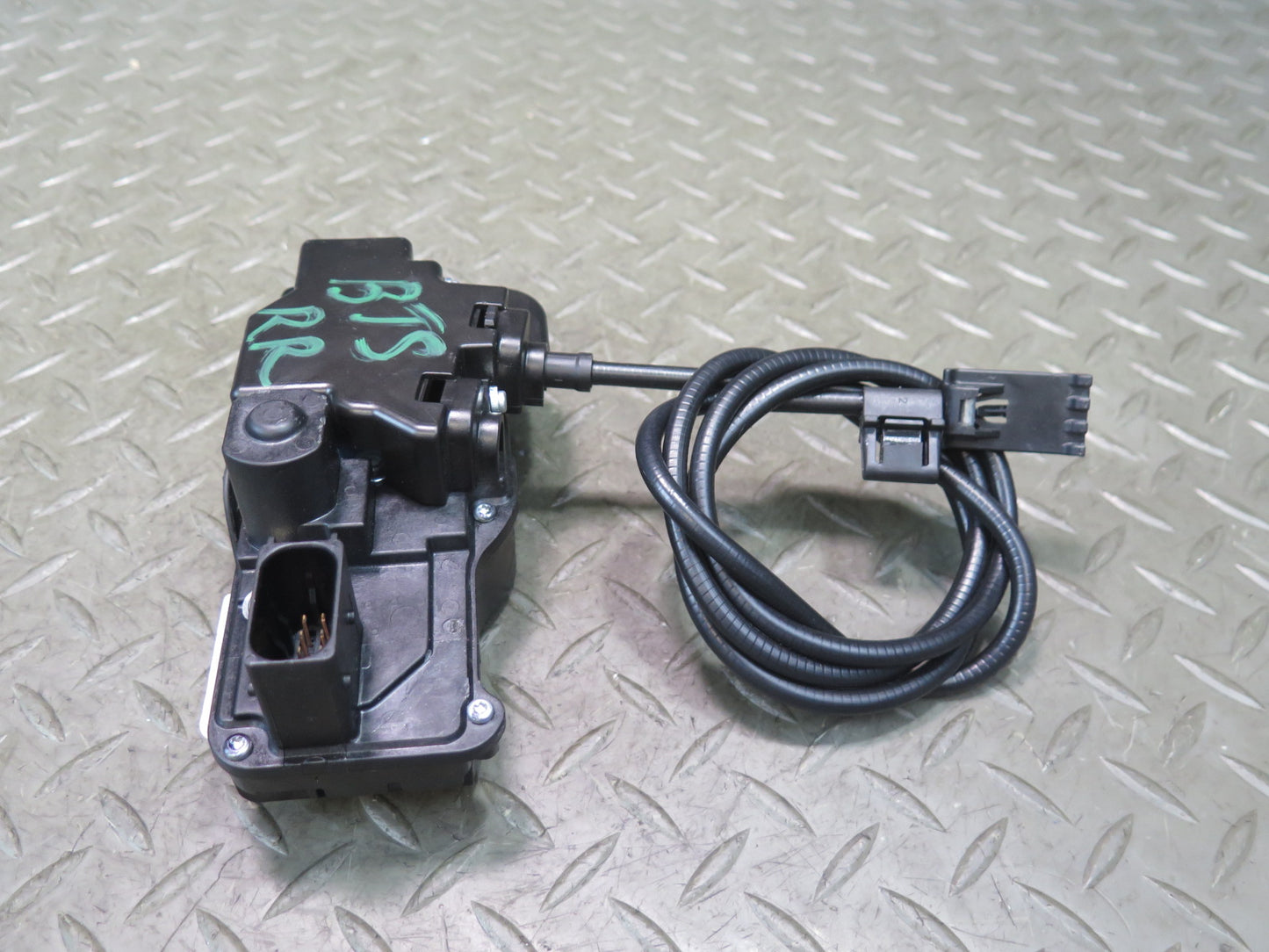 2016-2019 Tesla Model S 75D Rear Right Pass Side Door Lock Latch Actuator