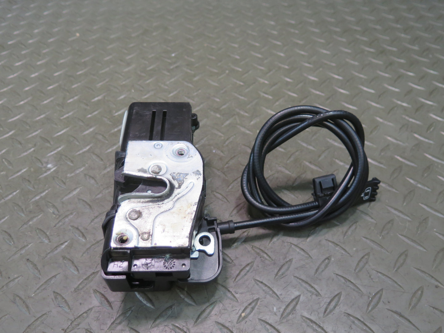 2016-2019 Tesla Model S 75D Rear Right Pass Side Door Lock Latch Actuator