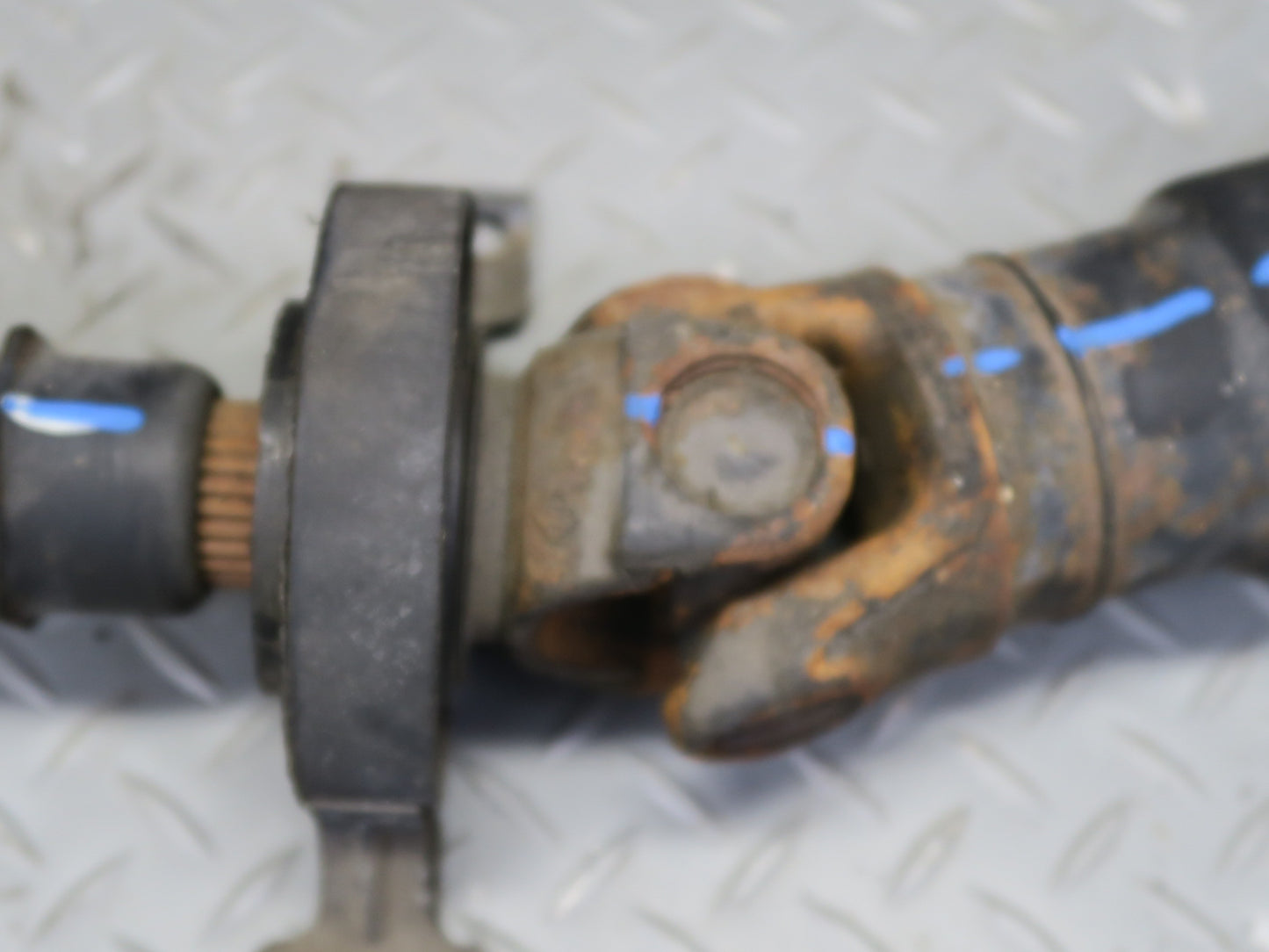01-02 BMW E36/7 Z3 2.5L 3.0L M54 A/T Rear Driveshaft Drive Shaft 7511279 OEM