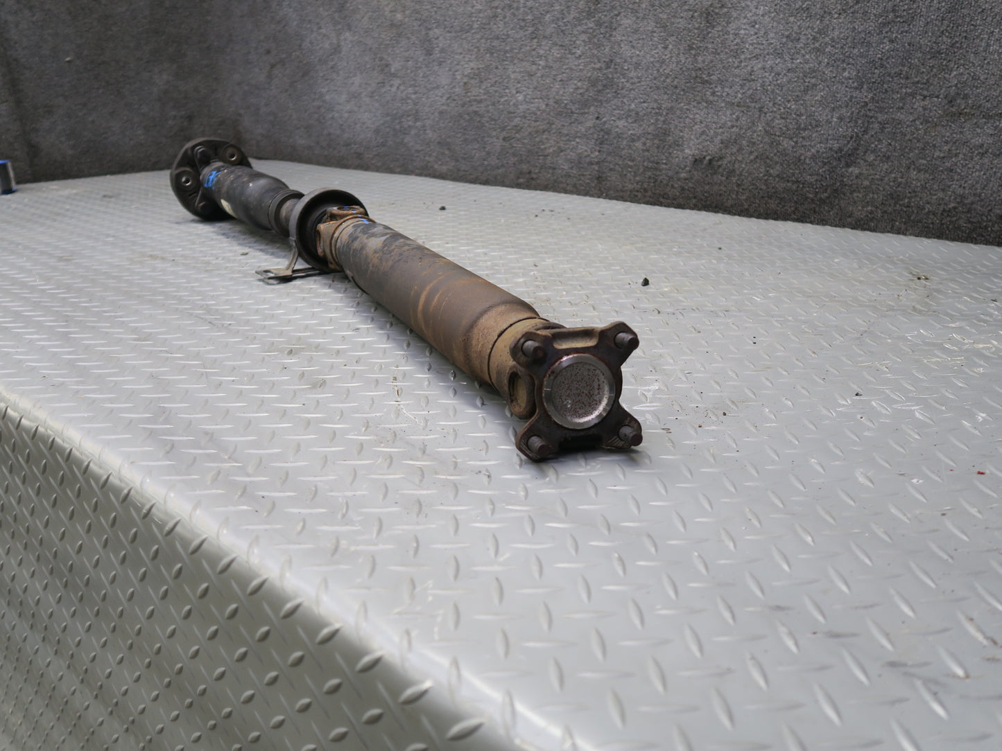 01-02 BMW E36/7 Z3 2.5L 3.0L M54 A/T Rear Driveshaft Drive Shaft 7511279 OEM
