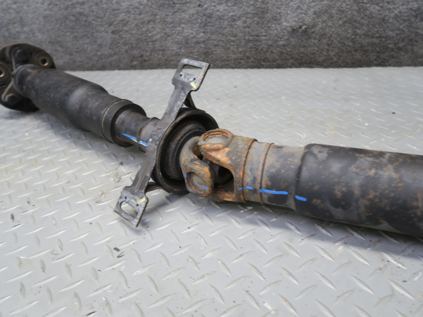 01-02 BMW E36/7 Z3 2.5L 3.0L M54 A/T Rear Driveshaft Drive Shaft 7511279 OEM