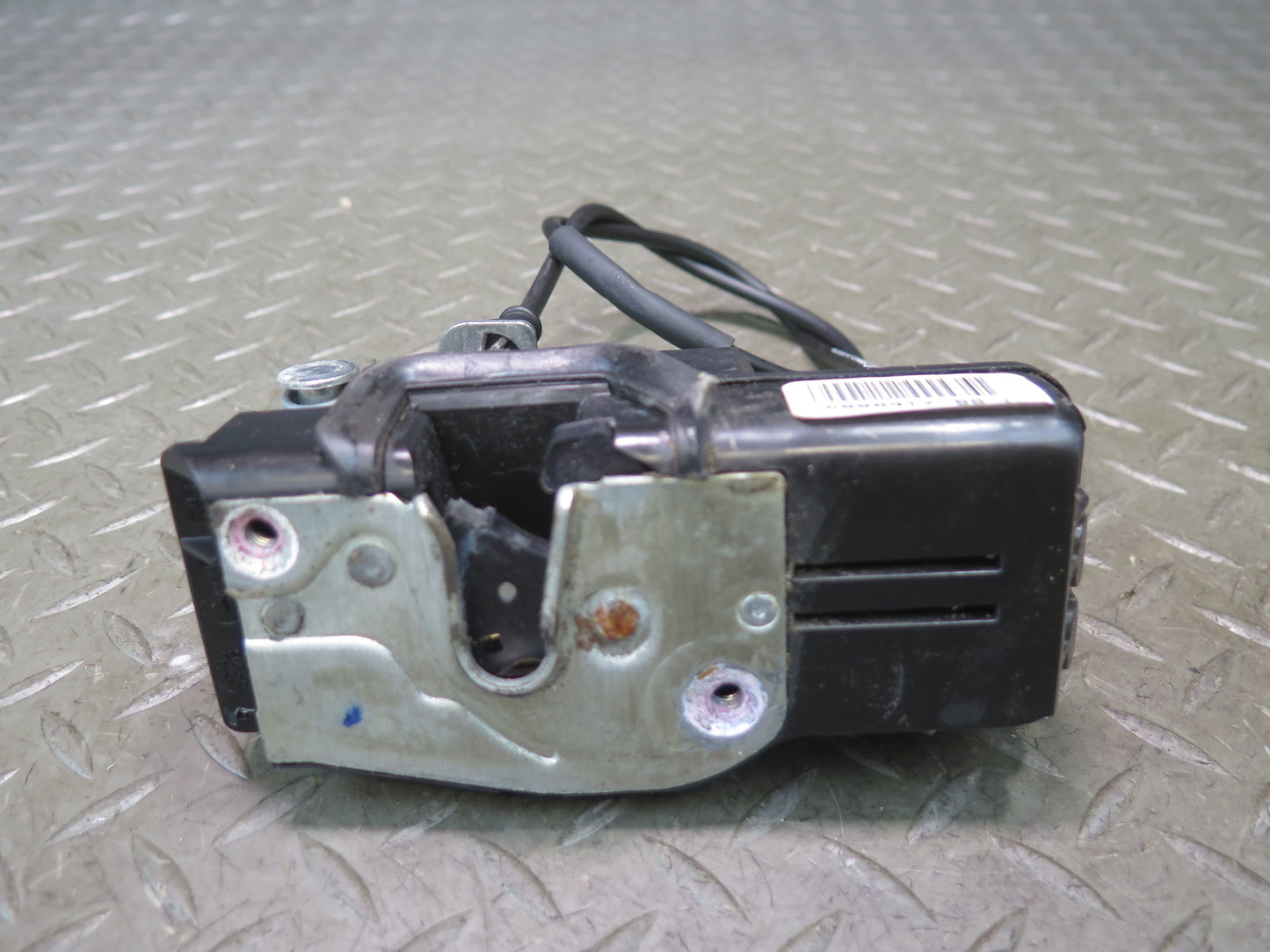 2016-2019 Tesla Model S 75D Front Right Pass Side Door Lock Latch Actuator