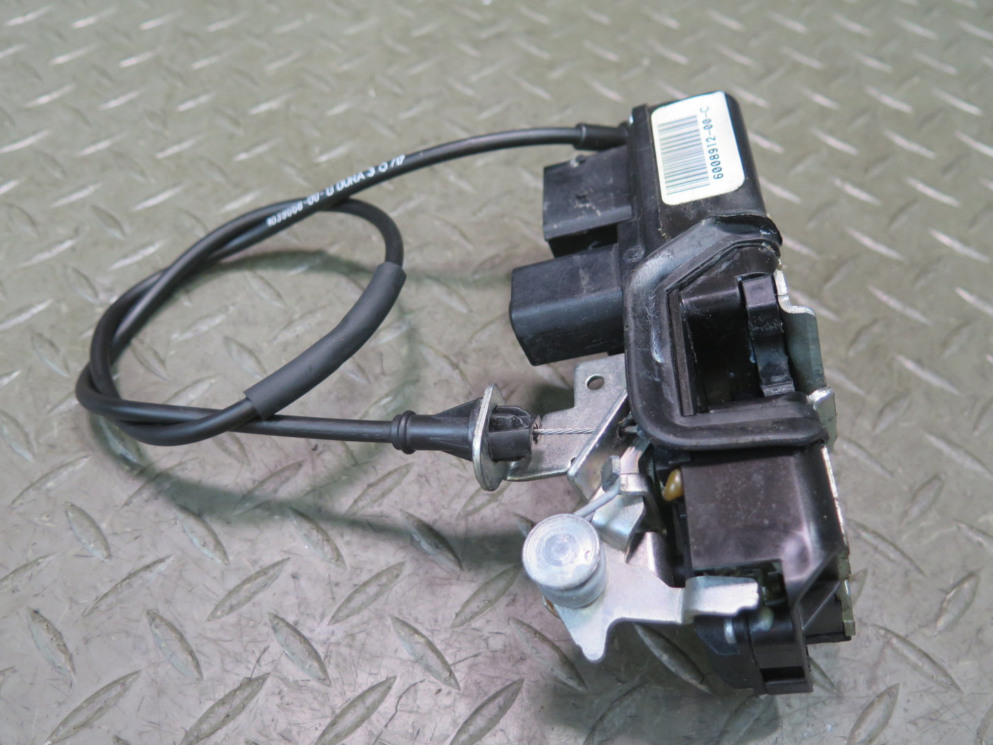 2016-2019 Tesla Model S 75D Front Right Pass Side Door Lock Latch Actuator