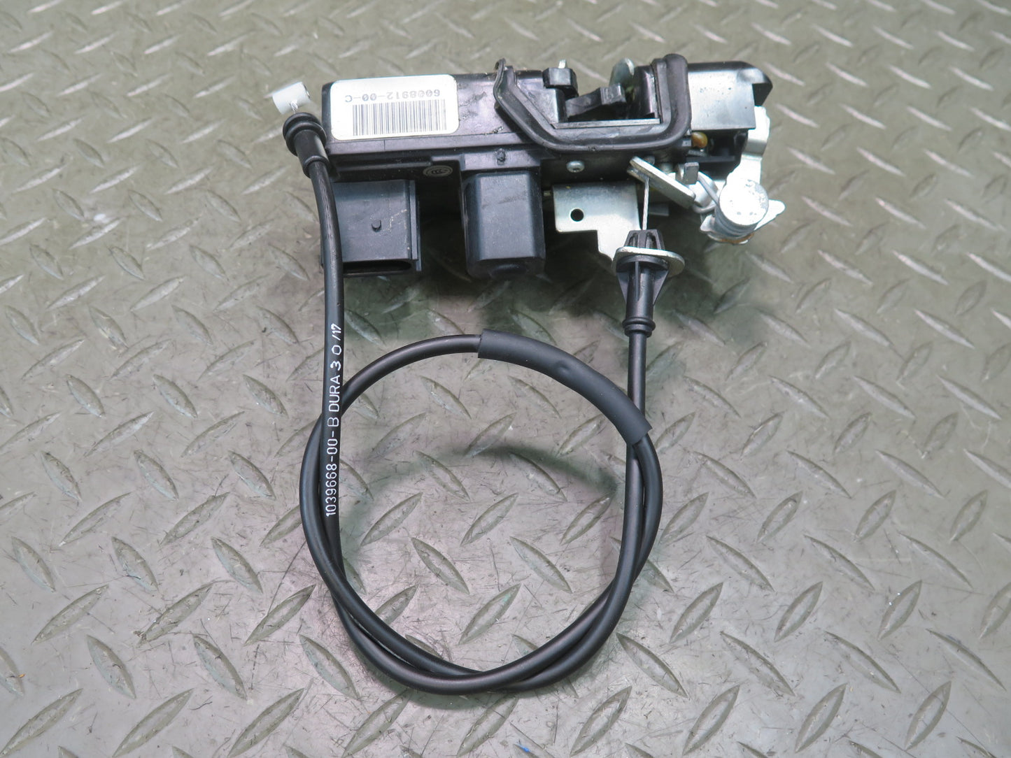 2016-2019 Tesla Model S 75D Front Right Pass Side Door Lock Latch Actuator