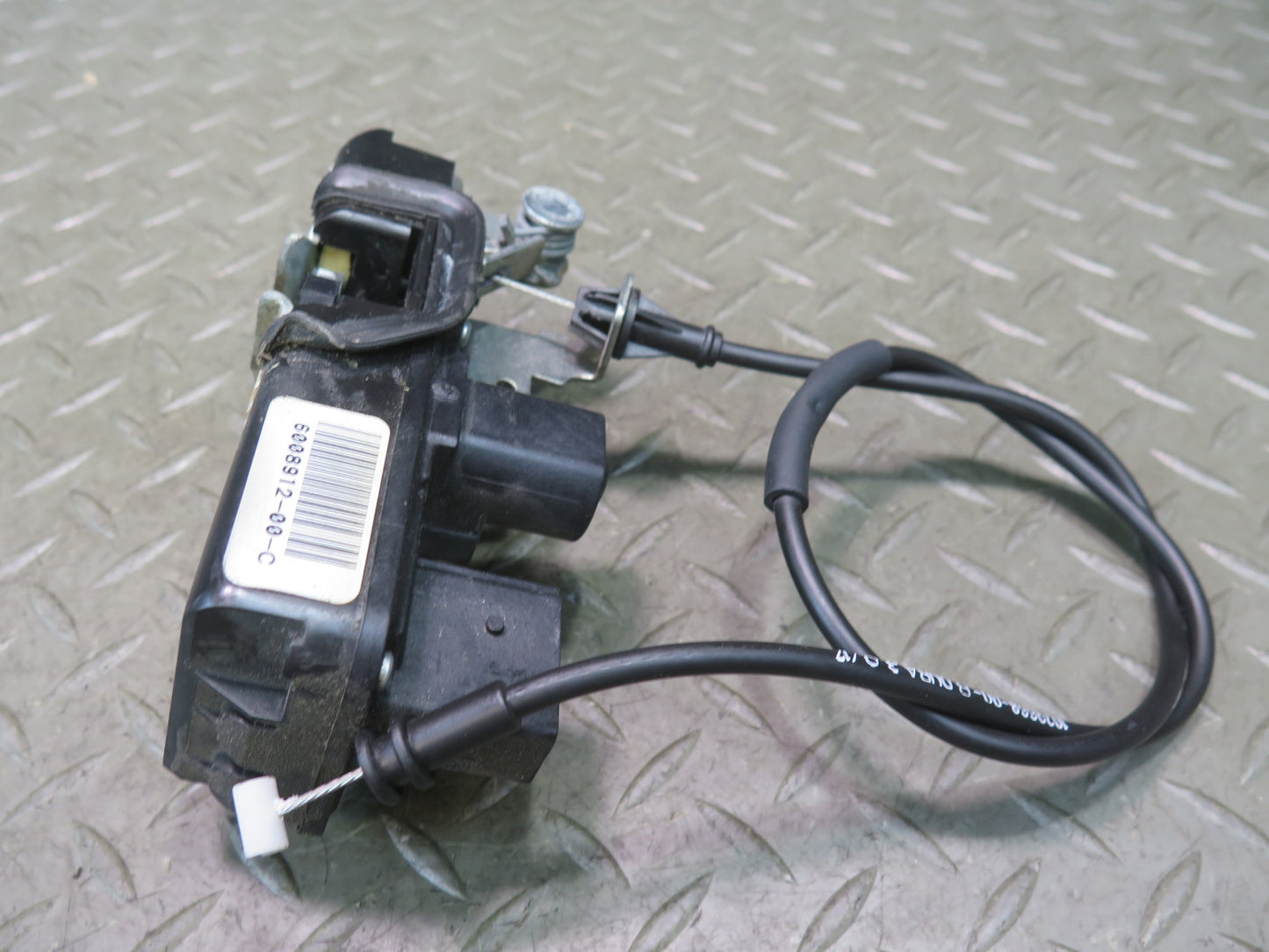 2016-2019 Tesla Model S 75D Front Right Pass Side Door Lock Latch Actuator