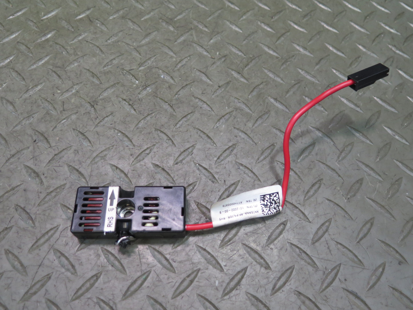 2016-2019 Tesla Model S 75D Rear Left Right Side Antenna Noise Filter Module Set