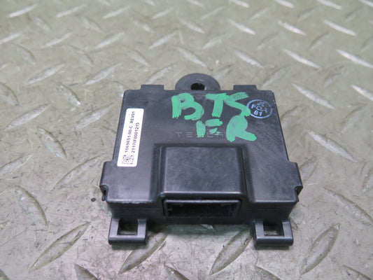 2016-2019 Tesla Model S 75D Front Right Side Door Handle Control Module Unit