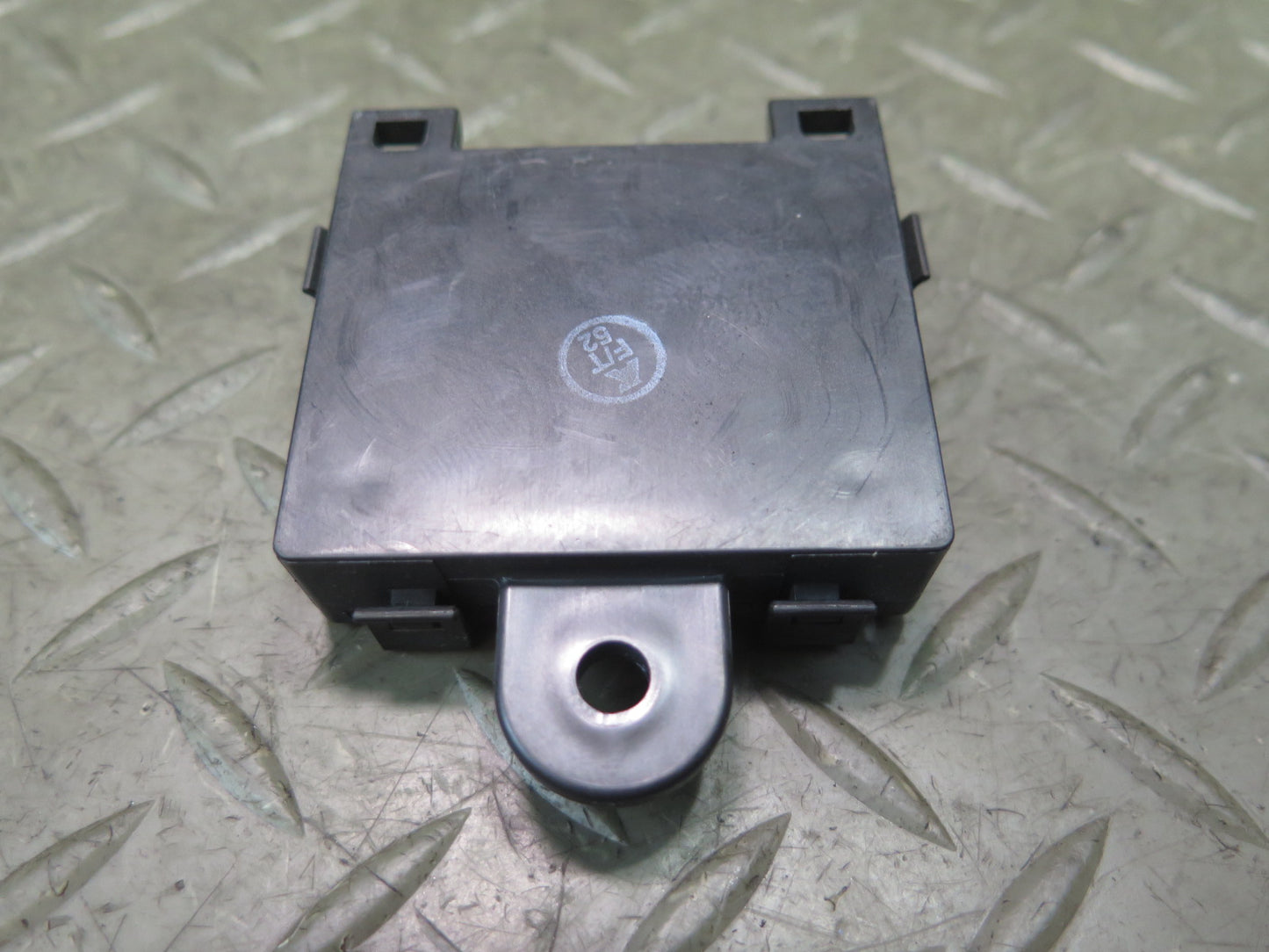 2016-2019 Tesla Model S 75D Front Right Side Door Handle Control Module Unit