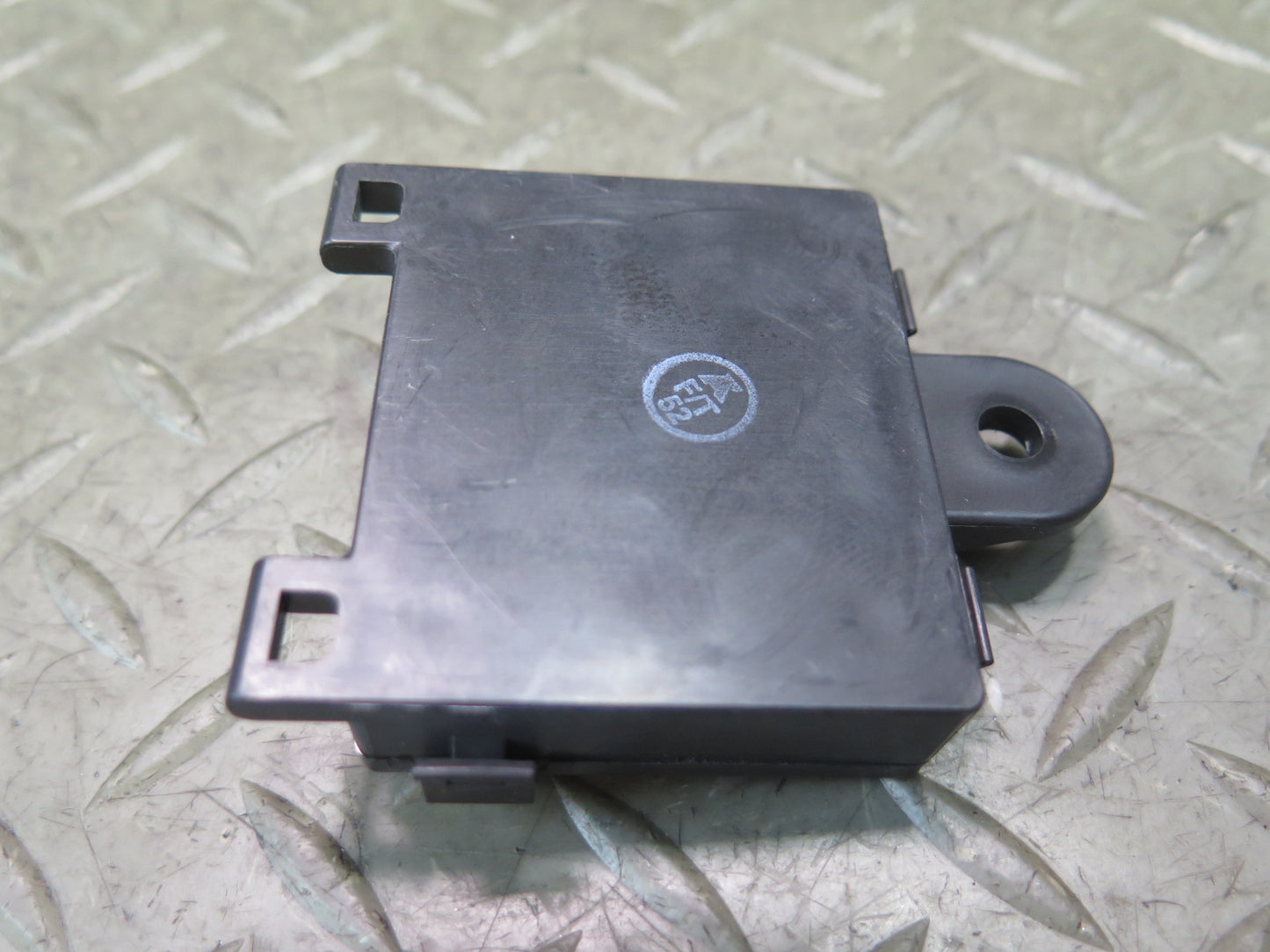 2016-2019 Tesla Model S 75D Front Right Side Door Handle Control Module Unit