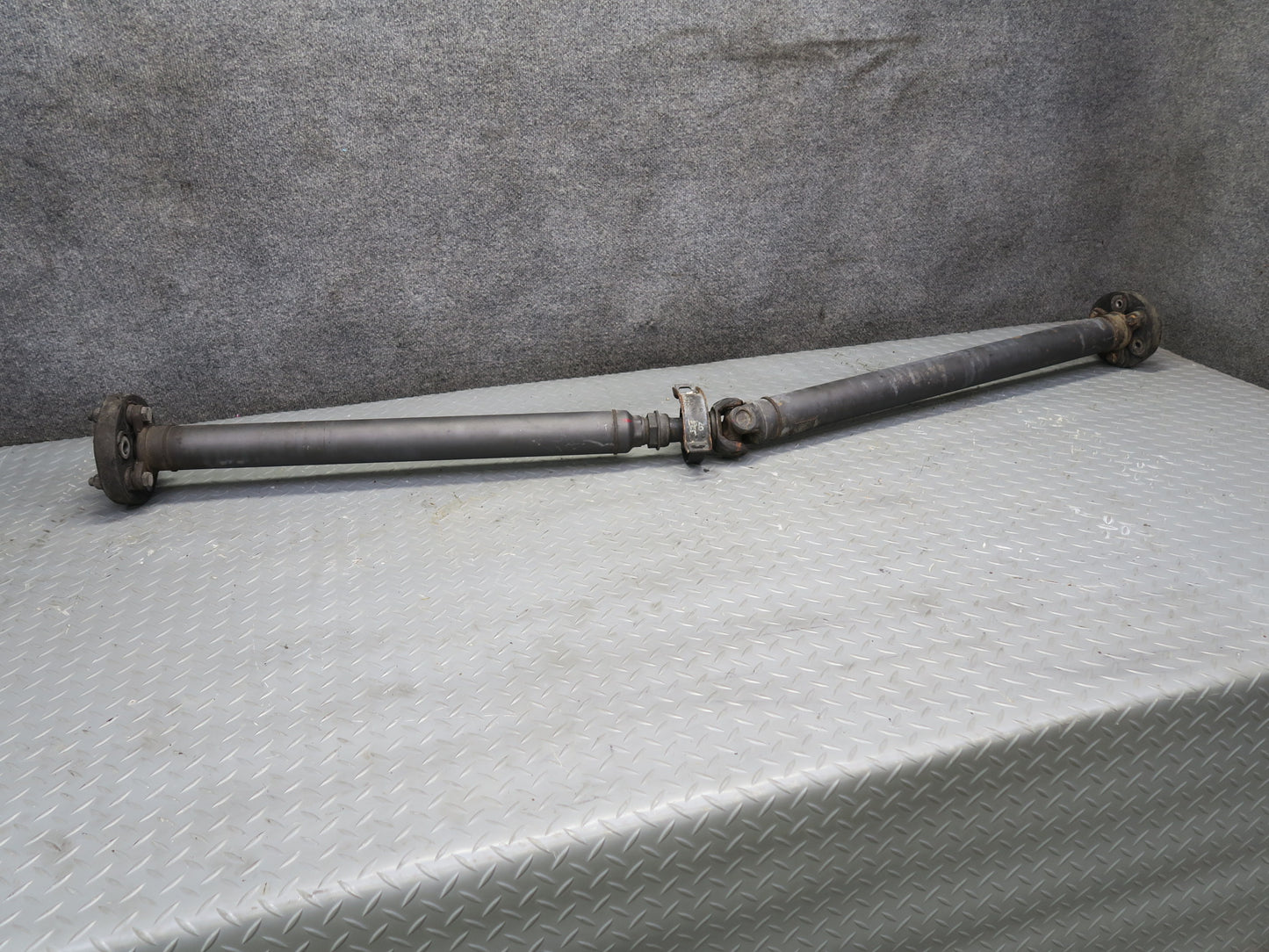 1990 Mercedes W124 300E Rear Driveshaft Drive Shaft OEM