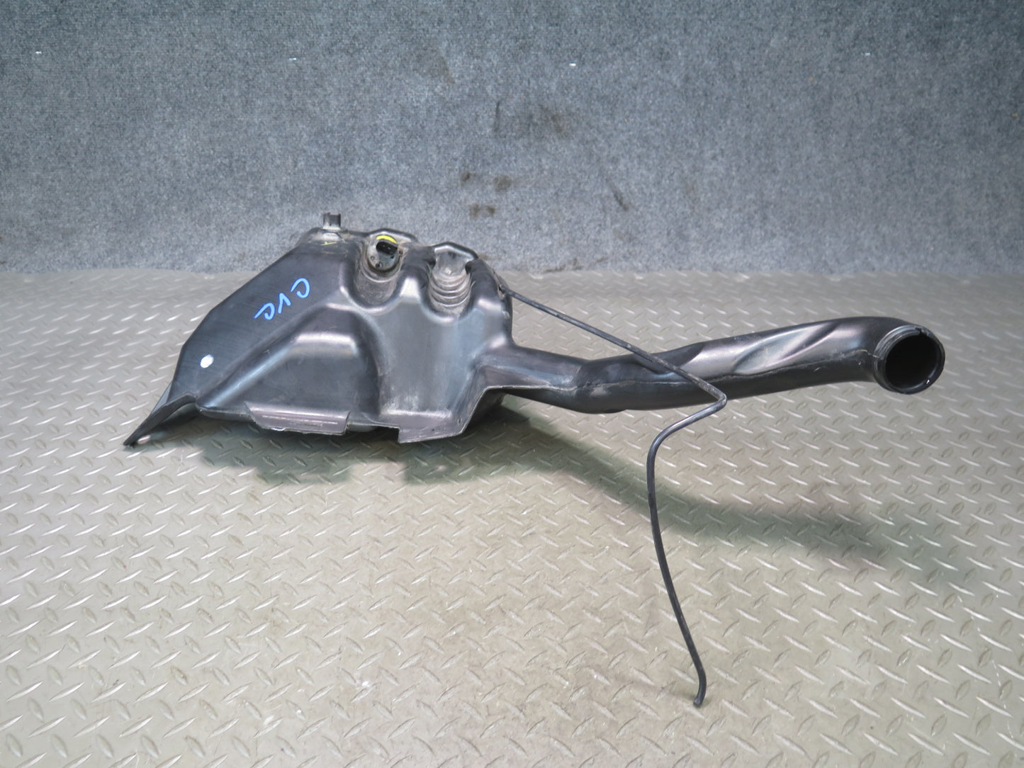14-19 Chevrolet Corvette C7 Windshield Washer Fluid Reservoir Tank w Pump OEM