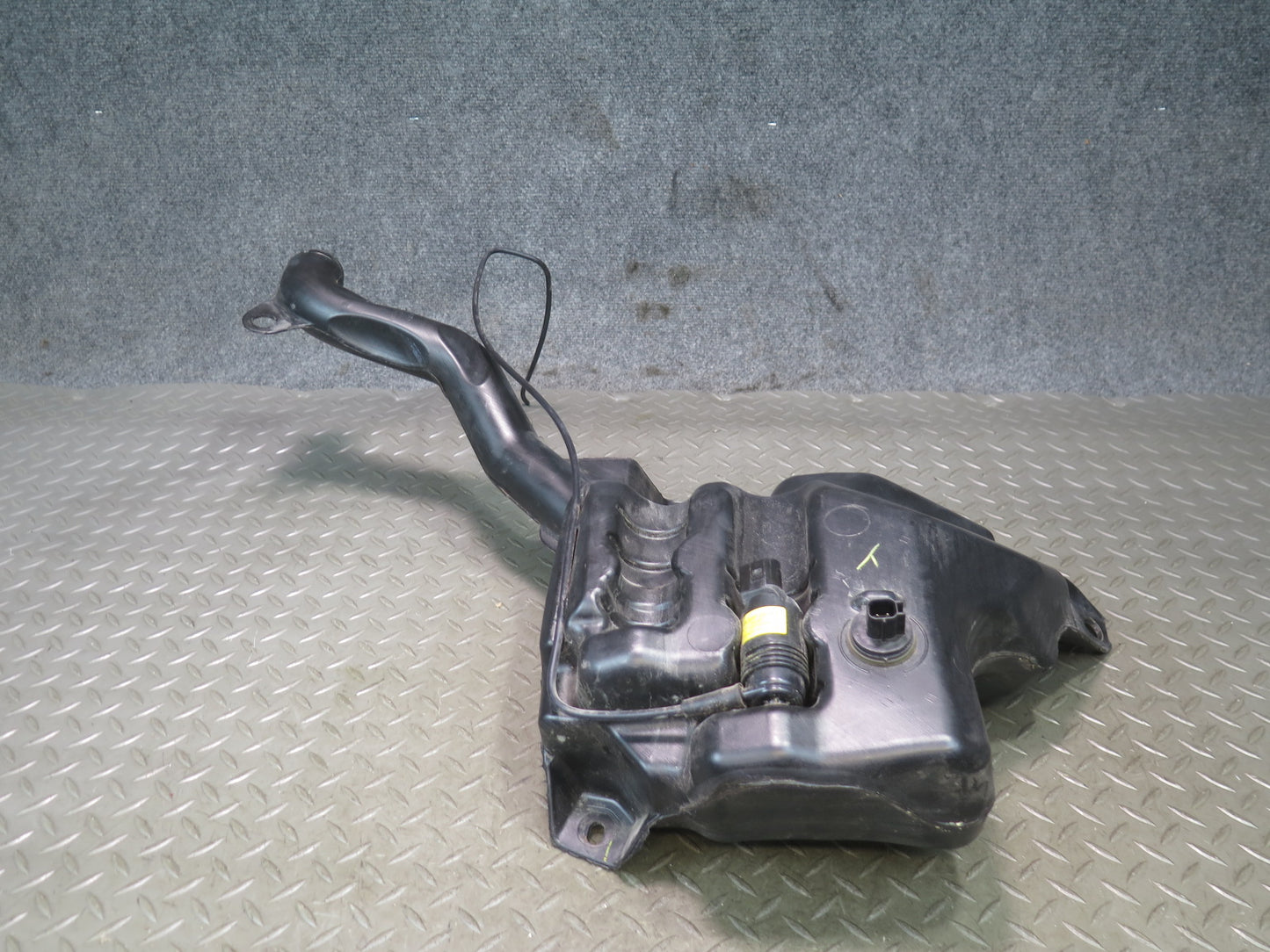 14-19 Chevrolet Corvette C7 Windshield Washer Fluid Reservoir Tank w Pump OEM