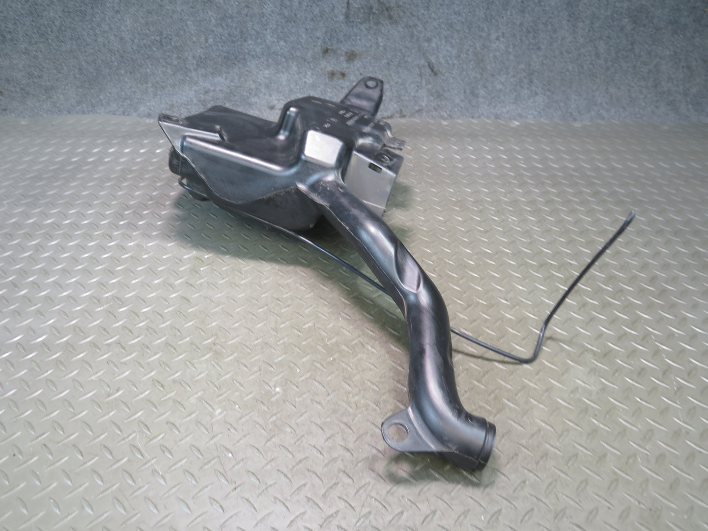 14-19 Chevrolet Corvette C7 Windshield Washer Fluid Reservoir Tank w Pump OEM