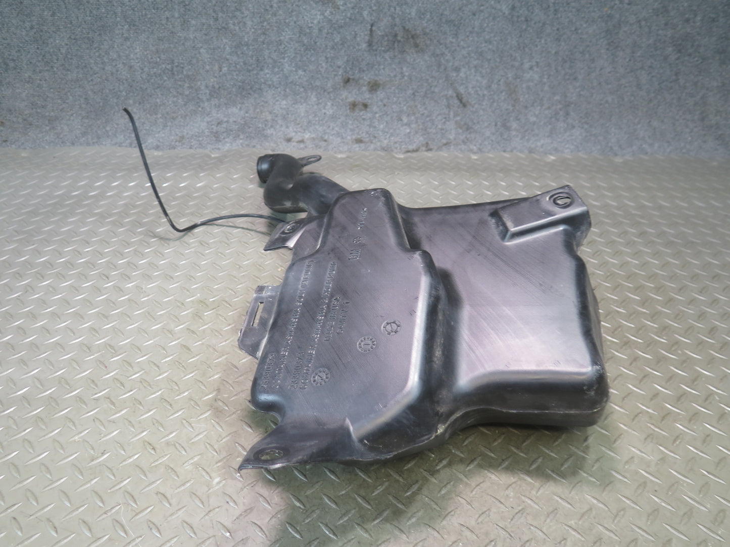 14-19 Chevrolet Corvette C7 Windshield Washer Fluid Reservoir Tank w Pump OEM