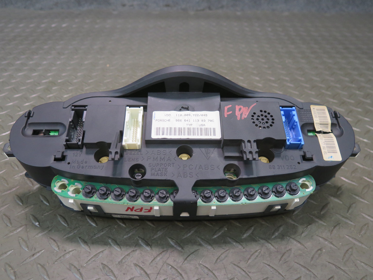 1999-2001 Porsche 911 Carrera 4 996 AWD M/T Speedometer Instrument Cluster DMG