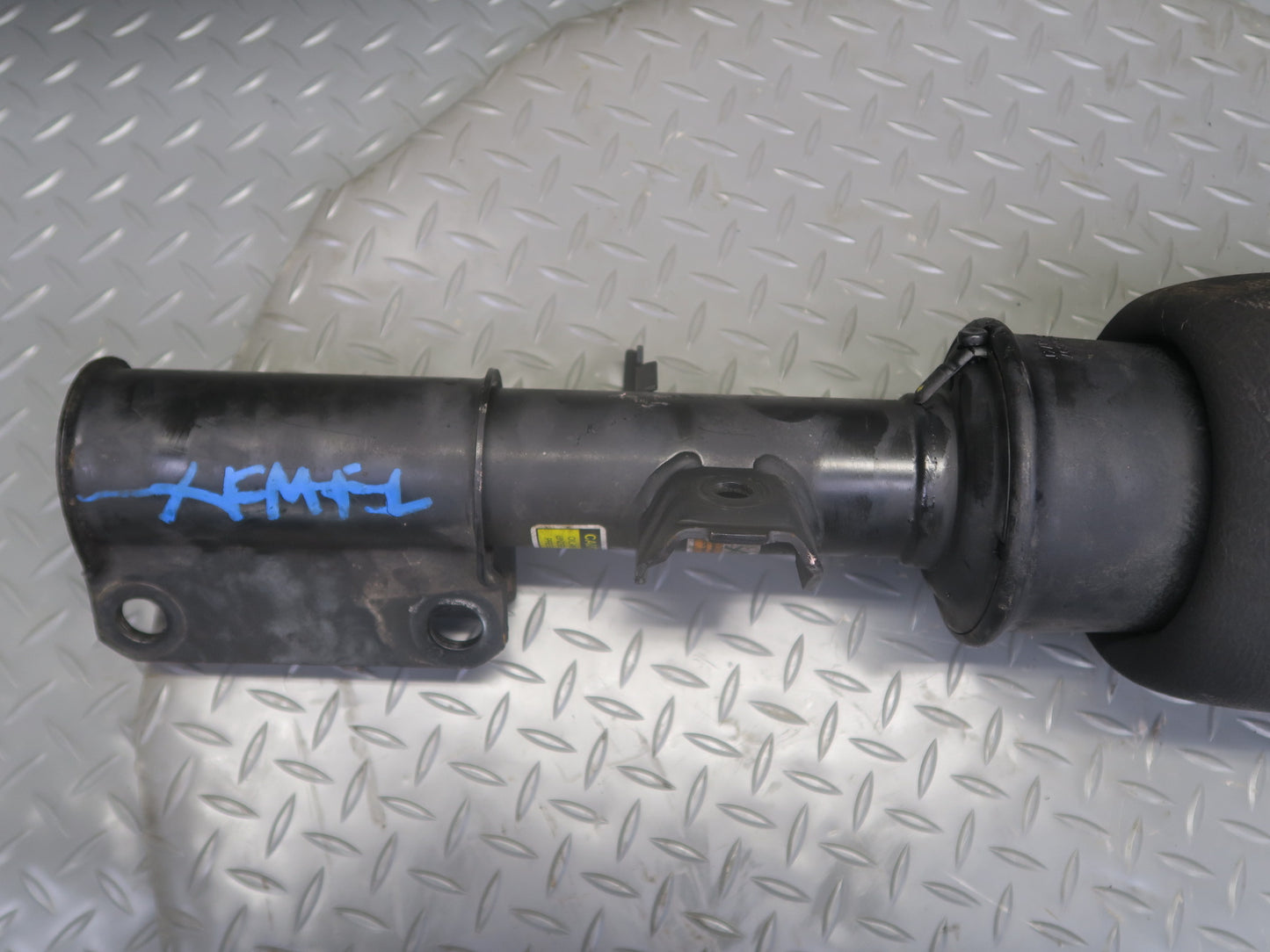 03-06 BMW E53 X5 AWD Front Left Air Strut Shock Absorber Arnott AS-2306