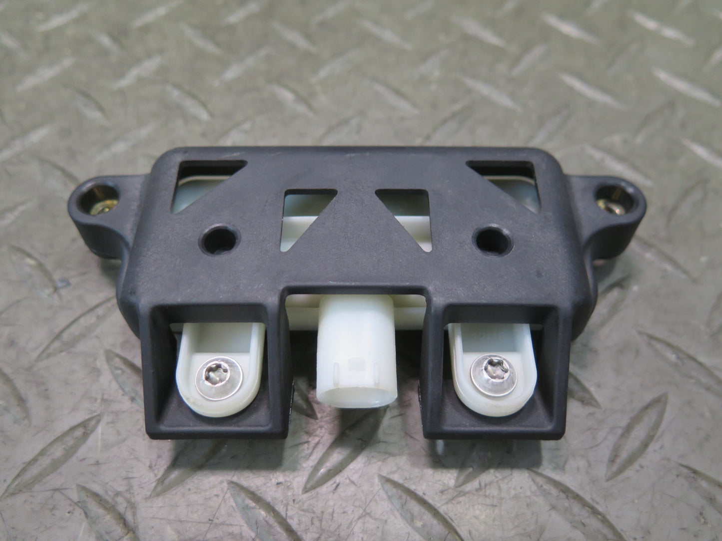 2016-2019 Tesla Model S 75D Rear Trunk Liftgate Release Handle Switch W/ Bracket